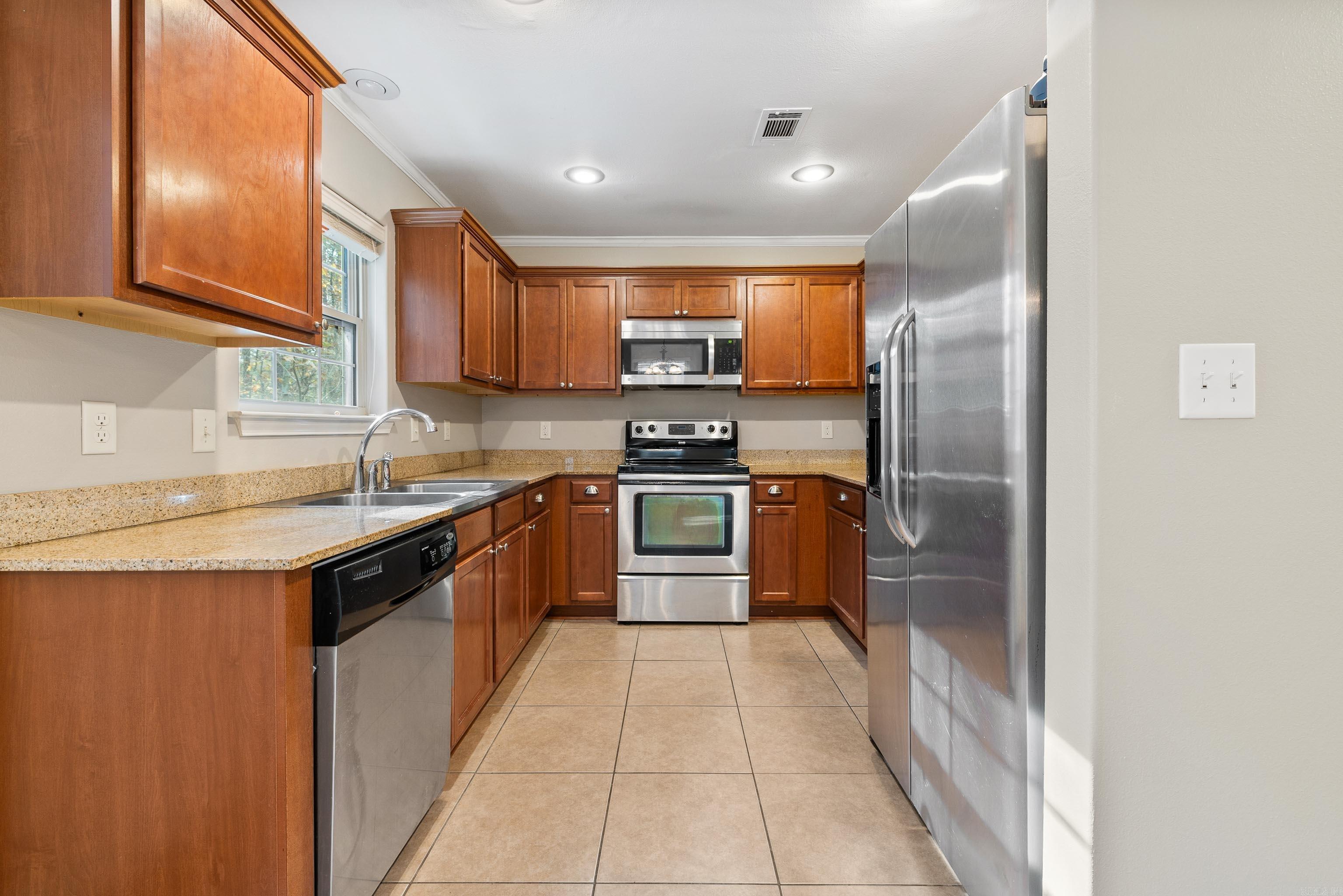 BRADY MEADOWS - Residential