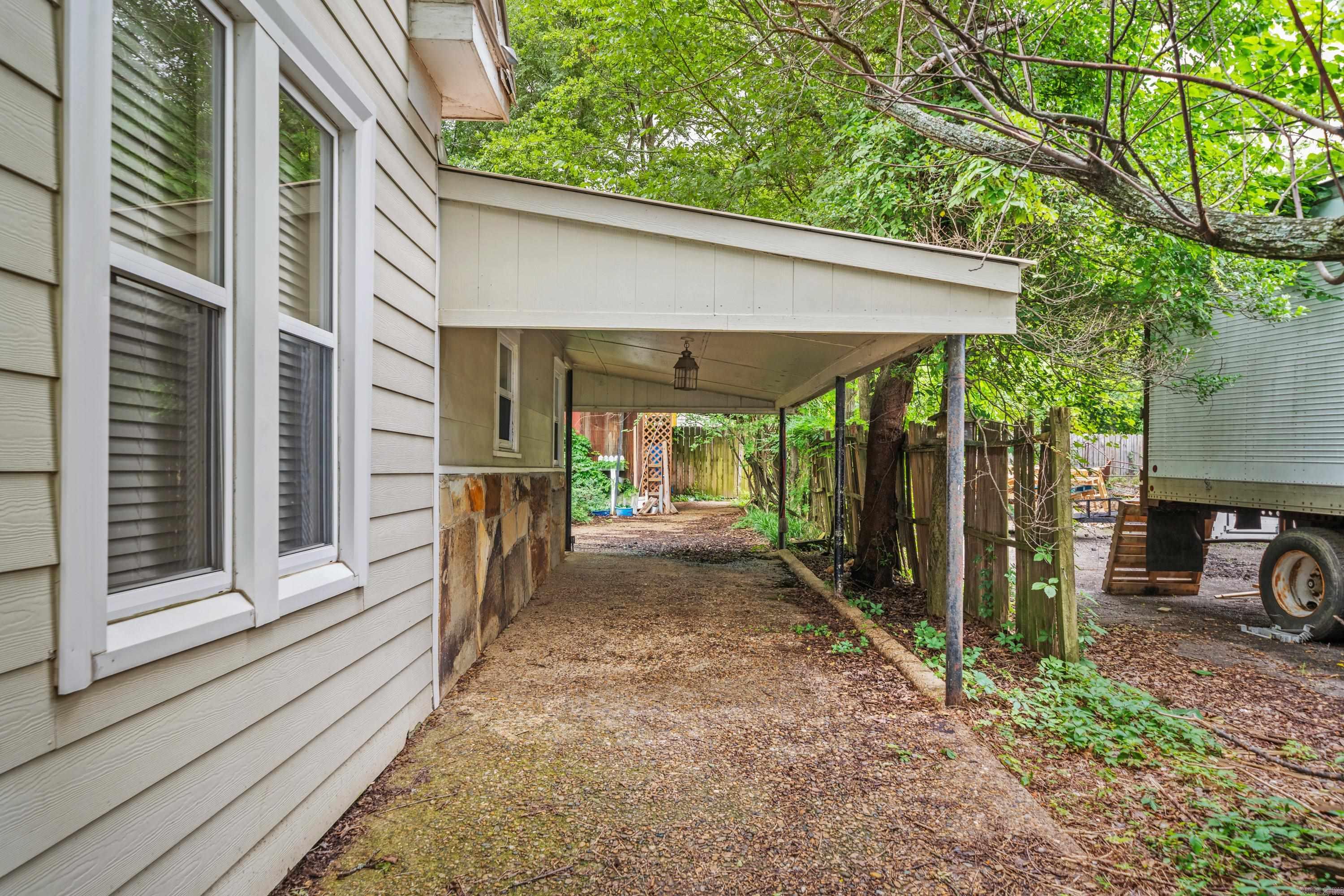 GRIFFITH, J.R. - Residential