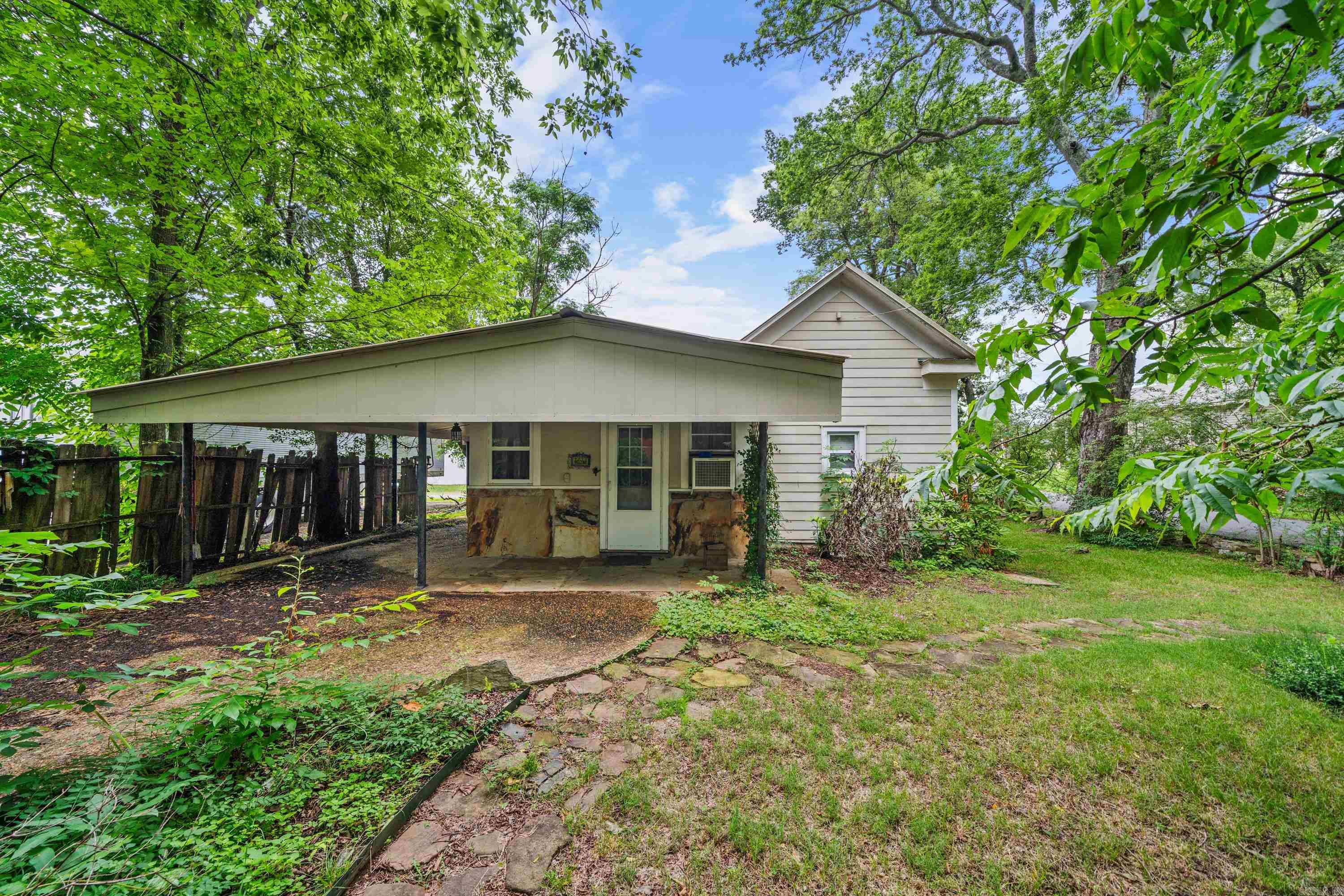 GRIFFITH, J.R. - Residential