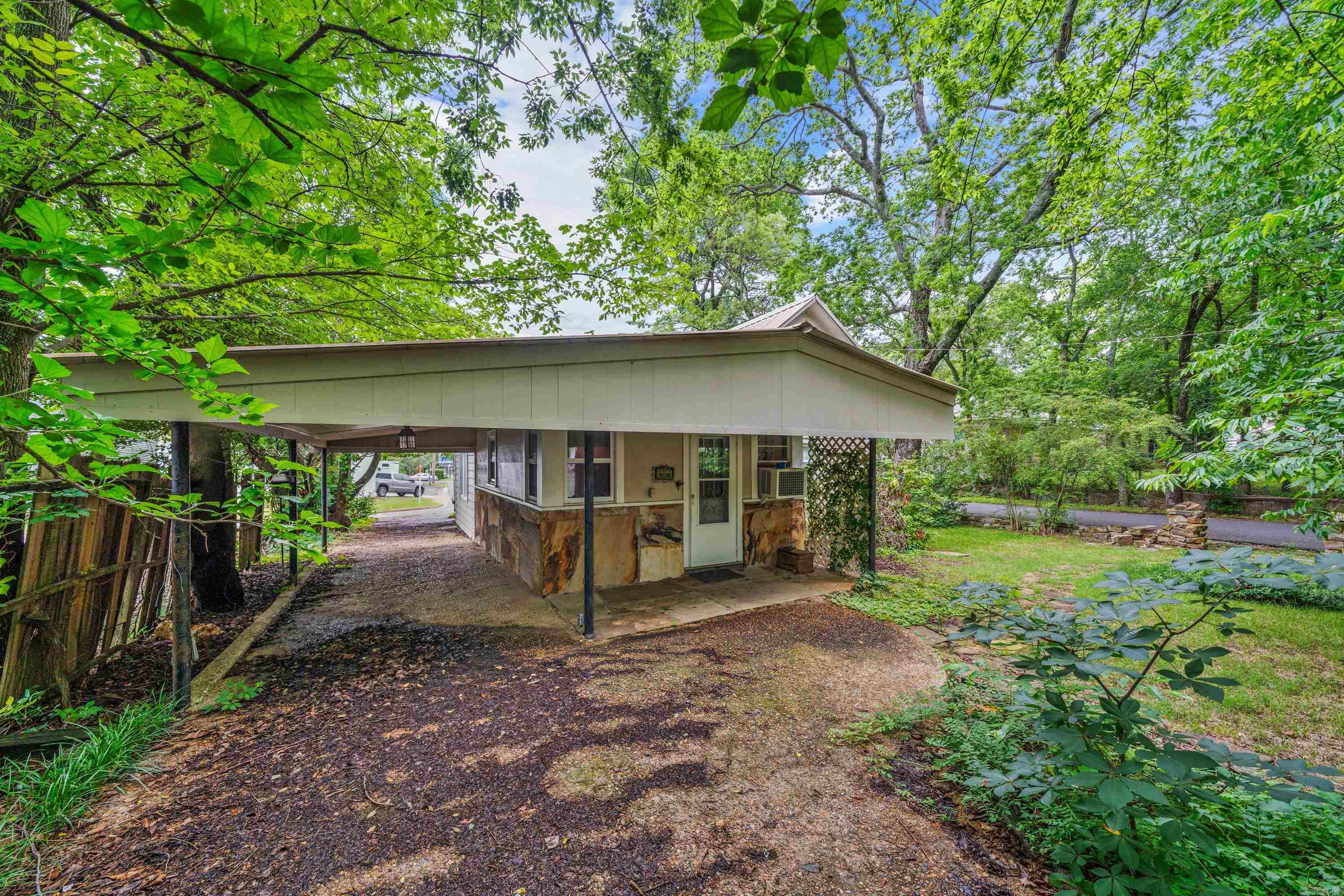 GRIFFITH, J.R. - Residential