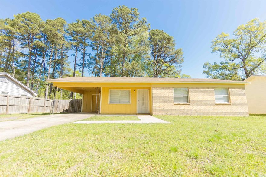 Cute 3BD/1BA in SWLR that is waiting for you to call home. Spacious kitchen and plenty of living space. Great back deck perfect for enjoying those beautiful Arkansas days. The lease for this property is for 2 years with a 3% increase after the first year. Income has to be 3x the amount of rent. This property does not accept section 8.