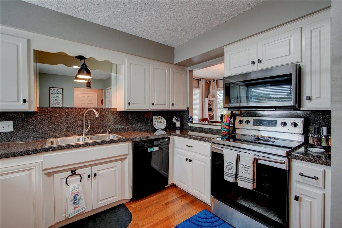 Westport Bay Town House - Residential