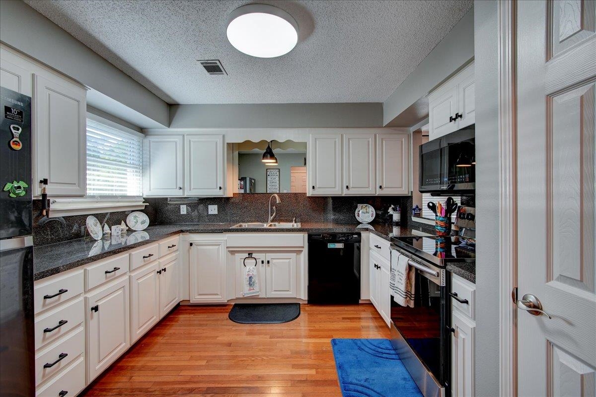 Westport Bay Town House - Residential