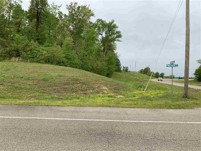 Take advantage of this rare opportunity to own 1.47 acres of highly visible commercial land ideally situated just off Interstate 555. With excellent frontage and easy access, this property offers unmatched exposure to steady highway traffic and is perfectly positioned for a variety of commercial developments, including retail, office, restaurant, or service-based businesses. Located in a growing corridor with strong traffic counts of 5,000 cars per day and nearby established businesses, this site is a strategic investment for developers and entrepreneurs looking to capitalize on a high-demand area. Don’t miss this opportunity to secure a valuable piece of real estate in a thriving commercial zone.