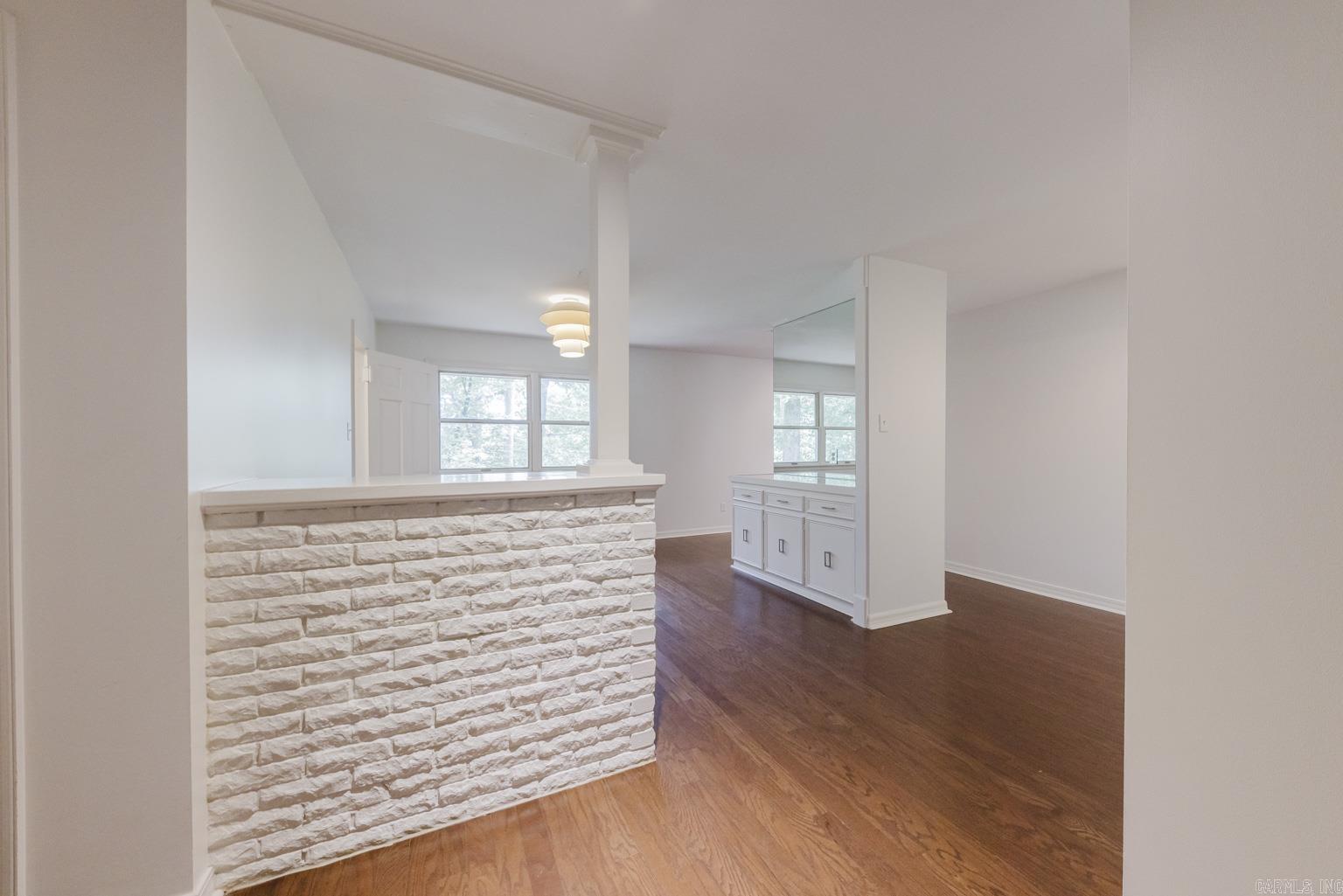 LEAWOOD MANOR - Residential