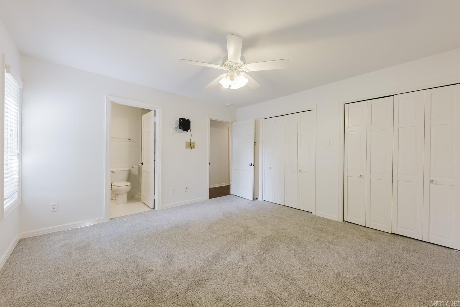 LEAWOOD MANOR - Residential