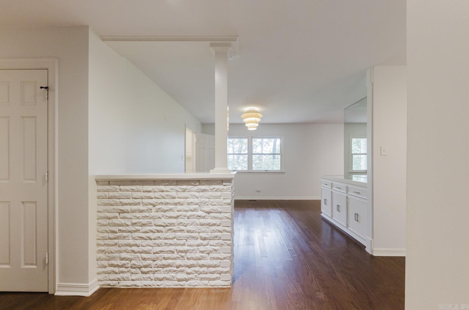 LEAWOOD MANOR - Residential