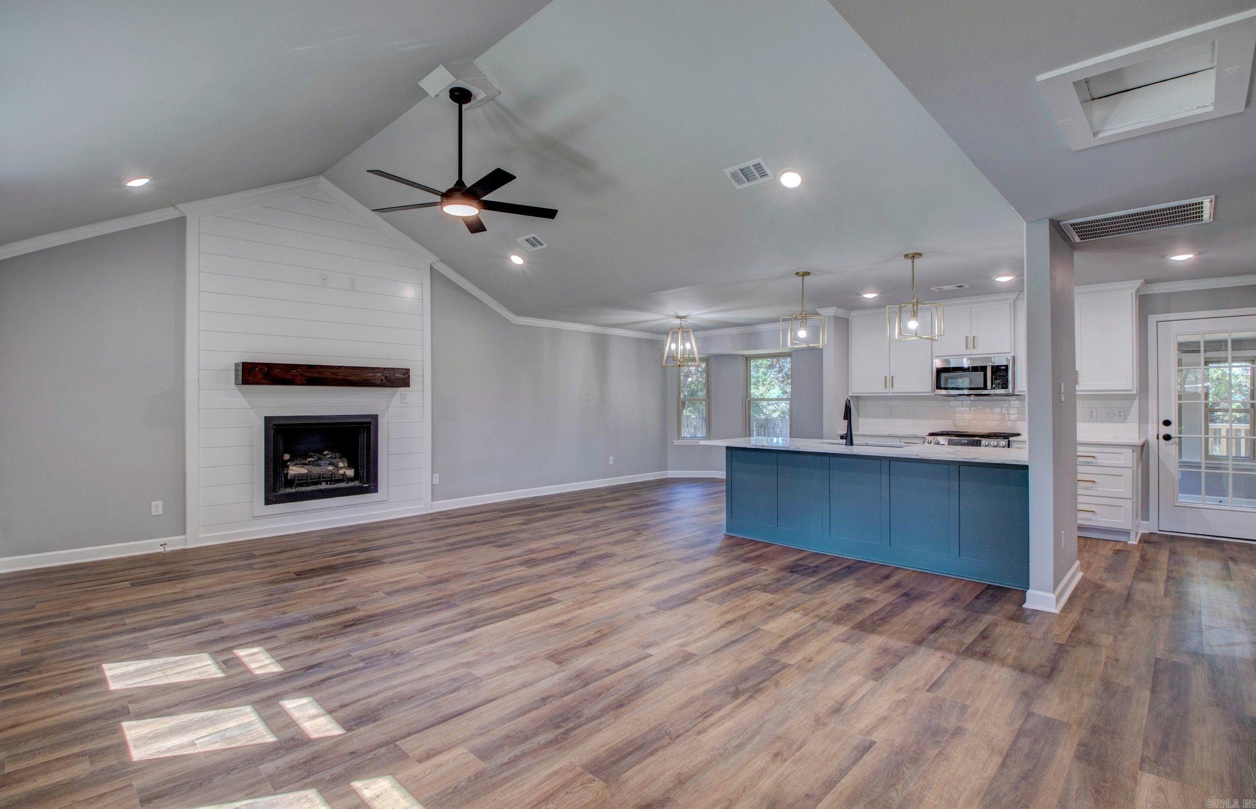 STONEWALL - Residential