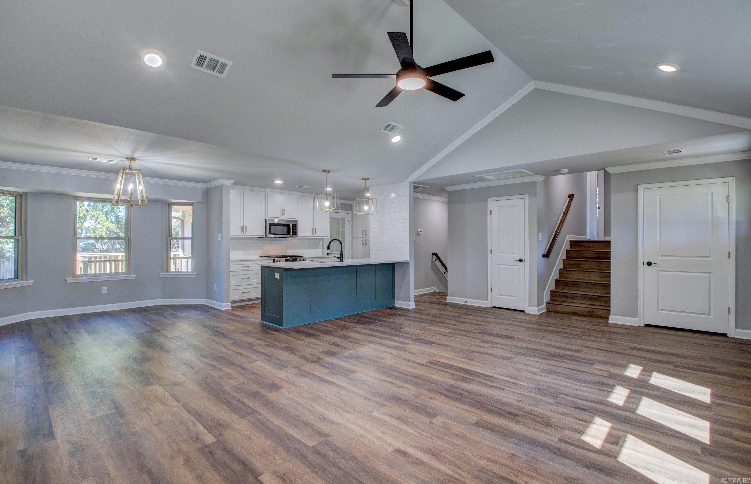 STONEWALL - Residential