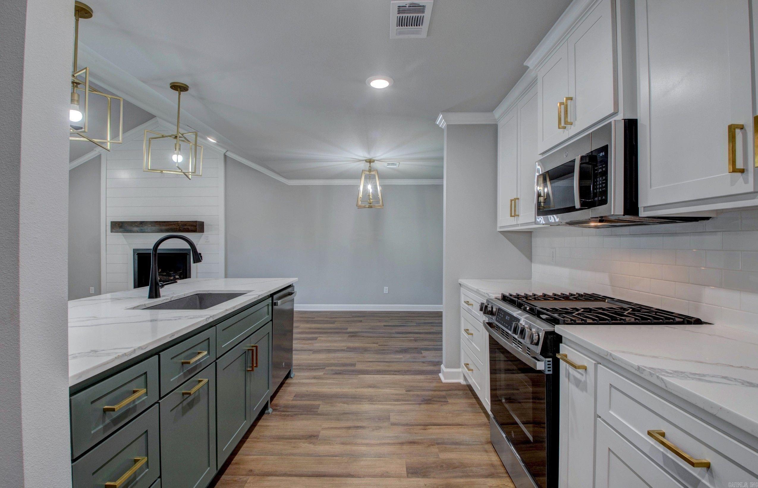 STONEWALL - Residential