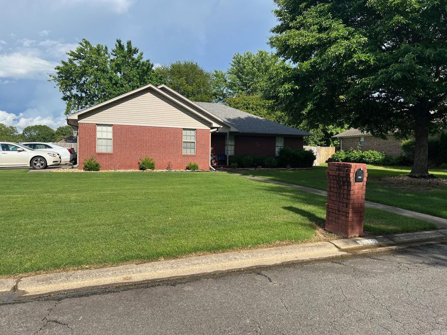 Nice 3 bedroom 2 bath home. All birck Has a nice sized den,  two car garage, fenced back yard.