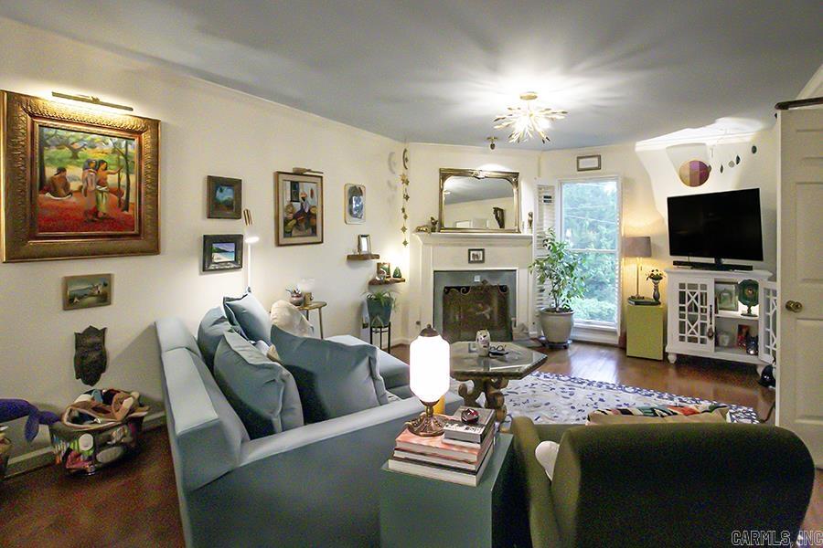 LINDEN COURT CONDO HPR - Residential