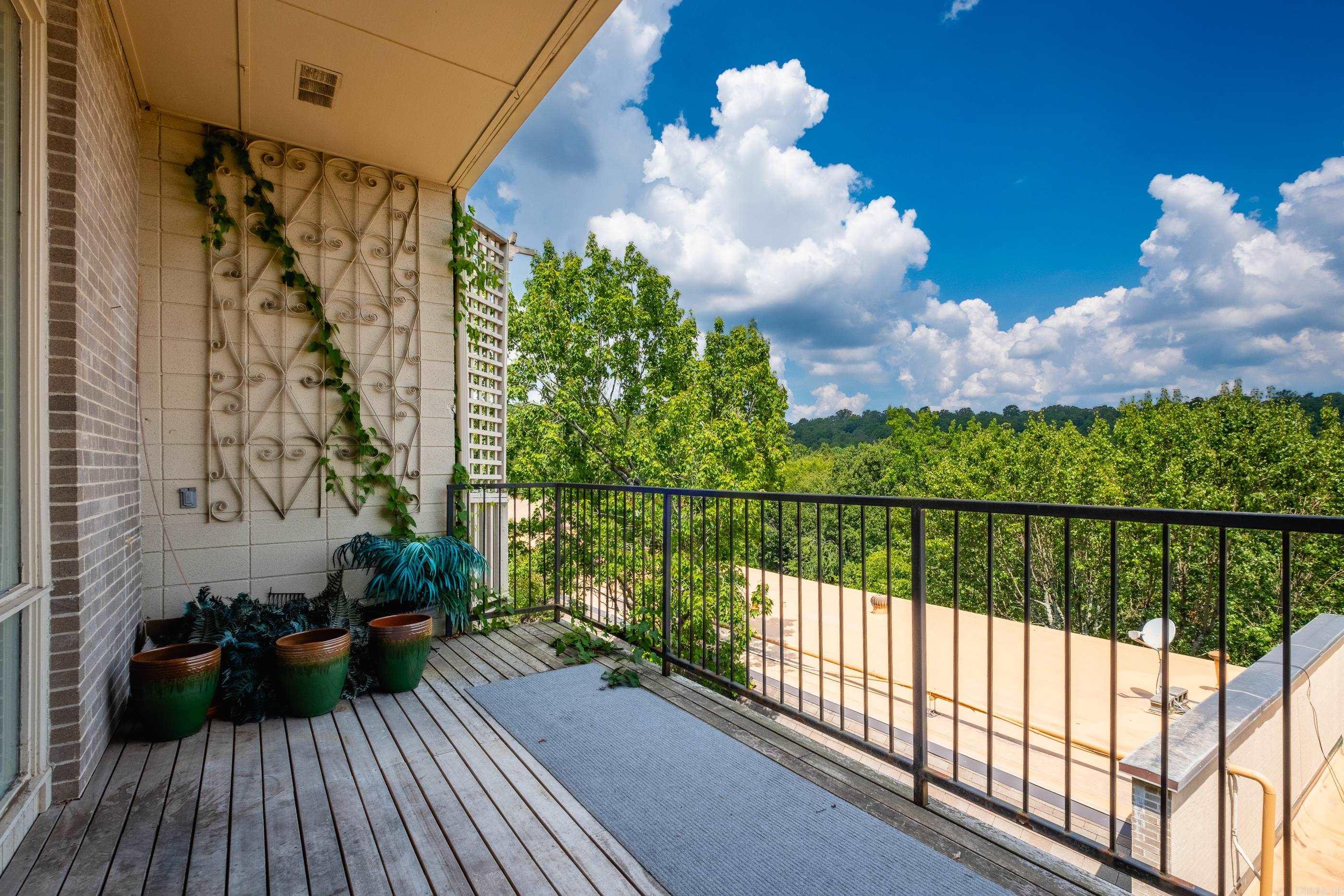 Townhouses in the Park - Residential