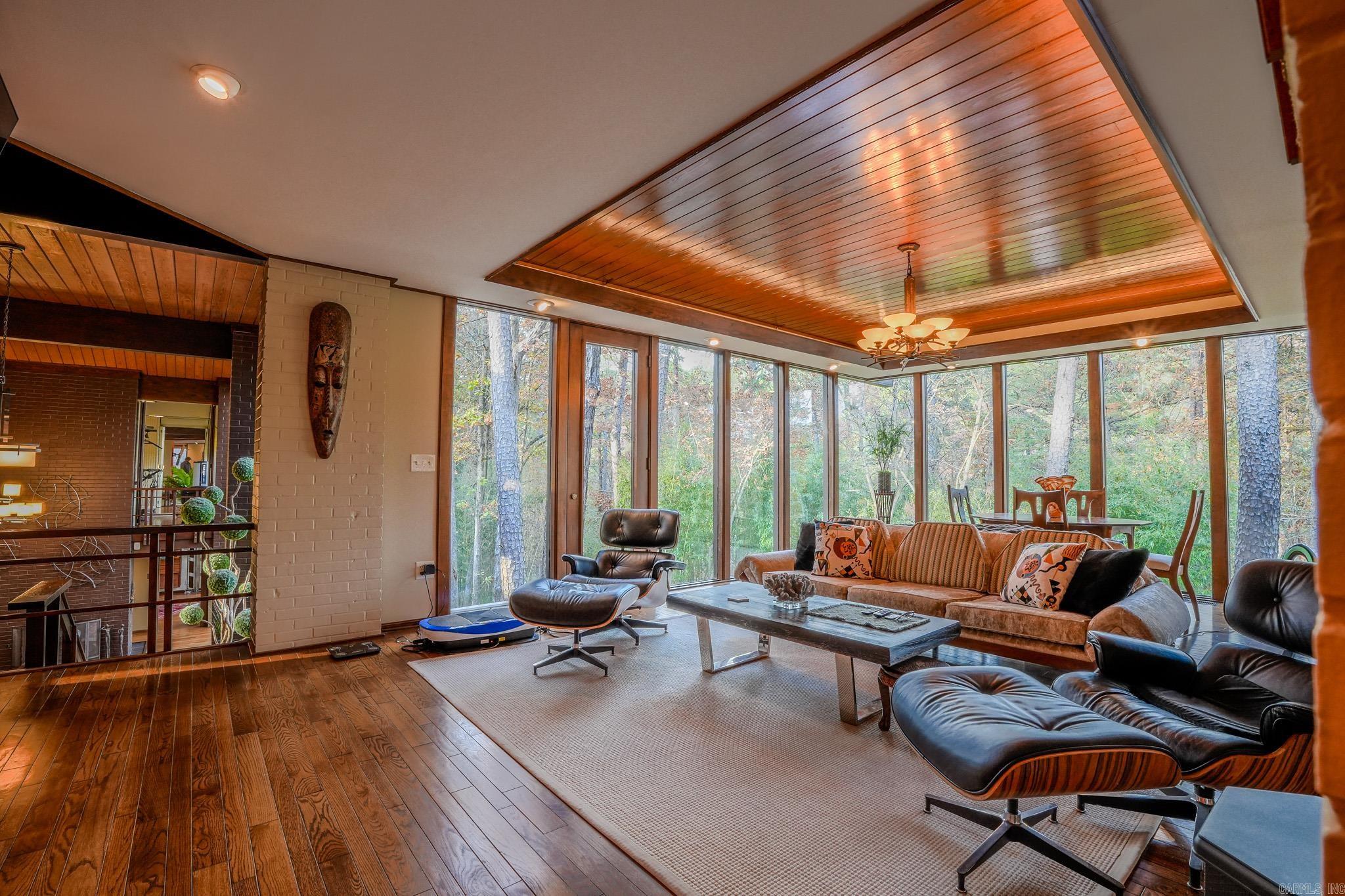 RIVER RIDGE - Residential