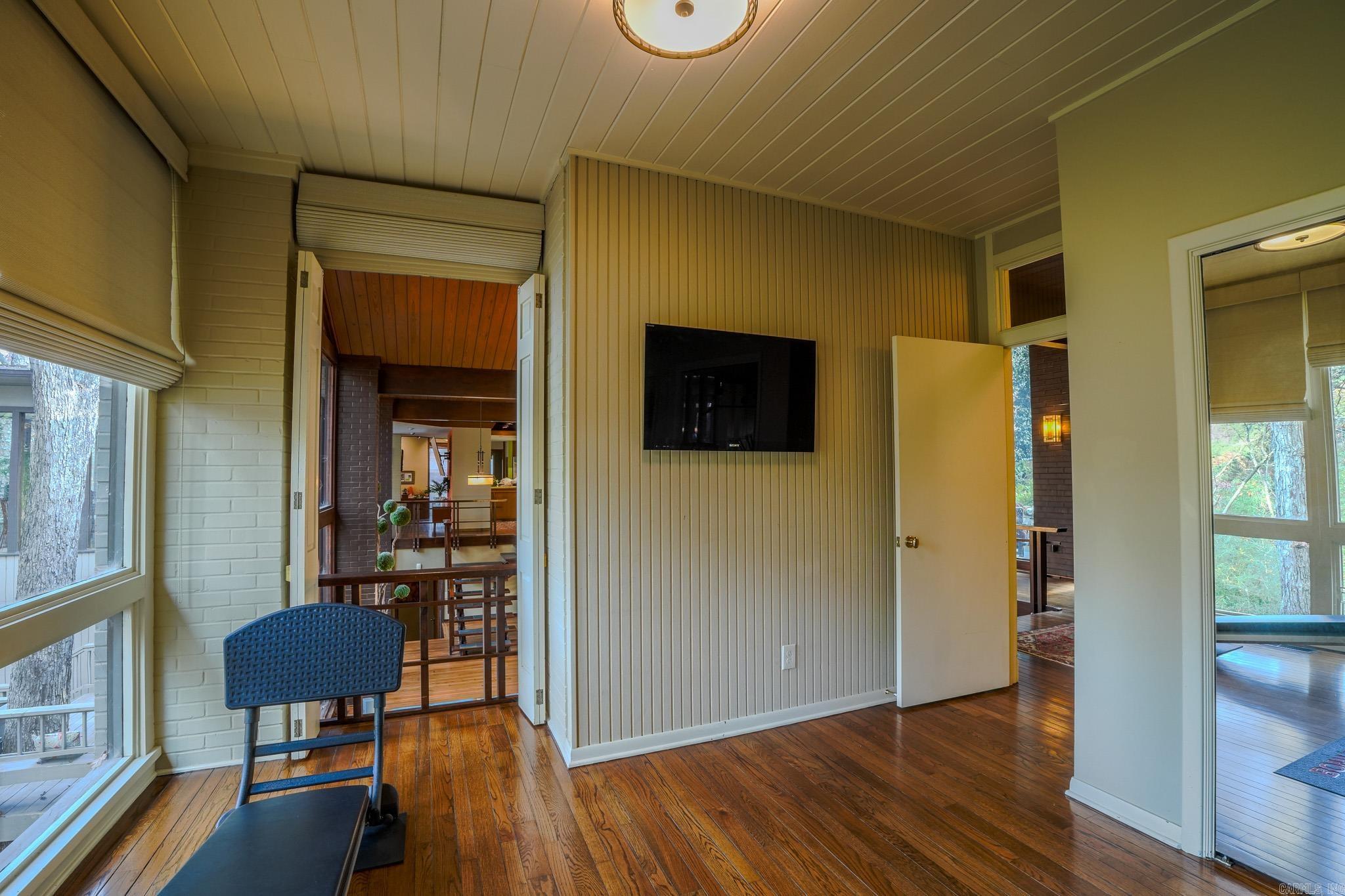 RIVER RIDGE - Residential