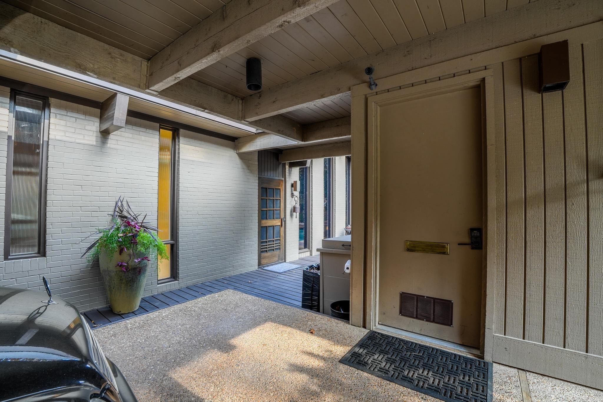 RIVER RIDGE - Residential