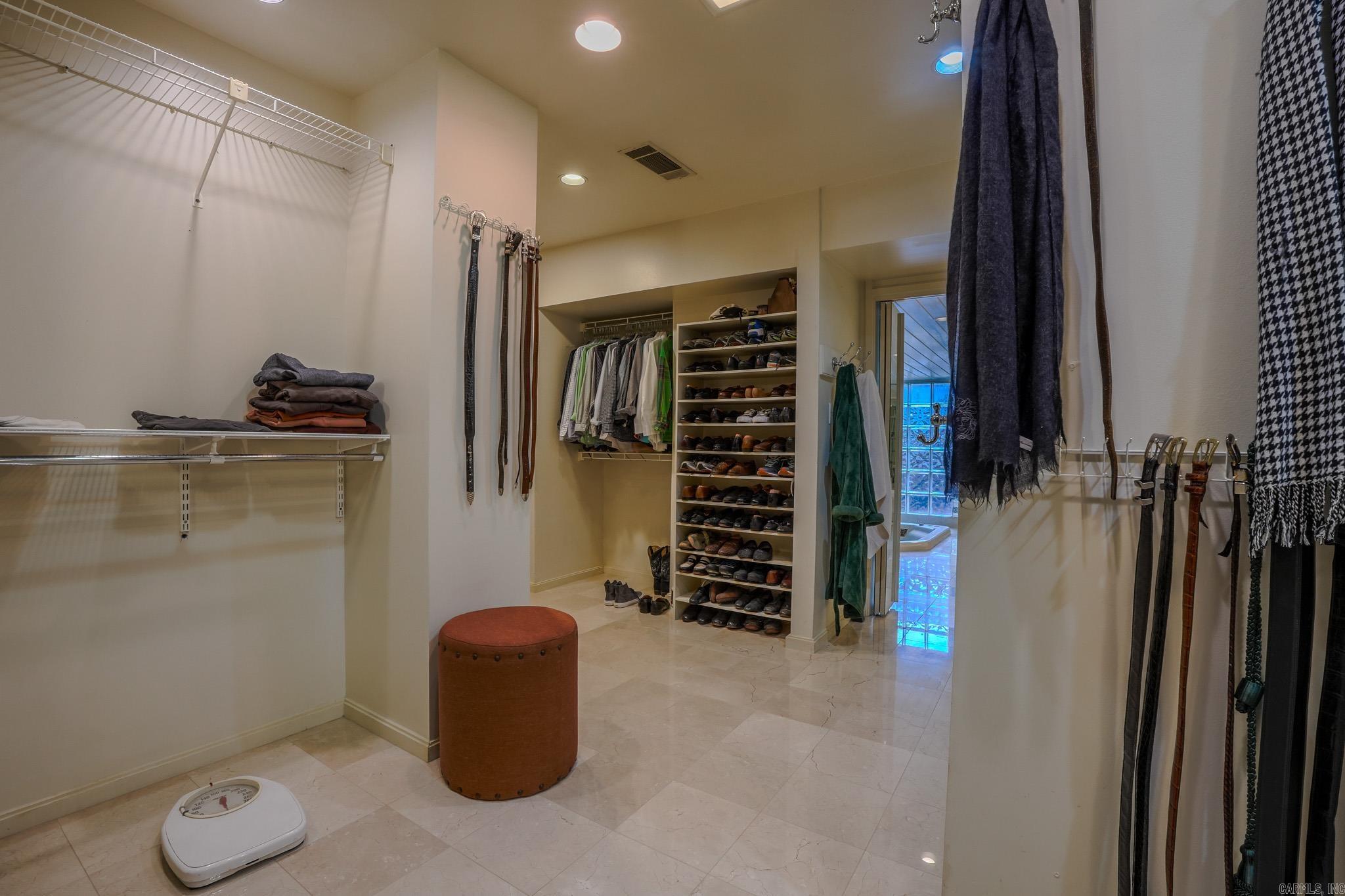 RIVER RIDGE - Residential