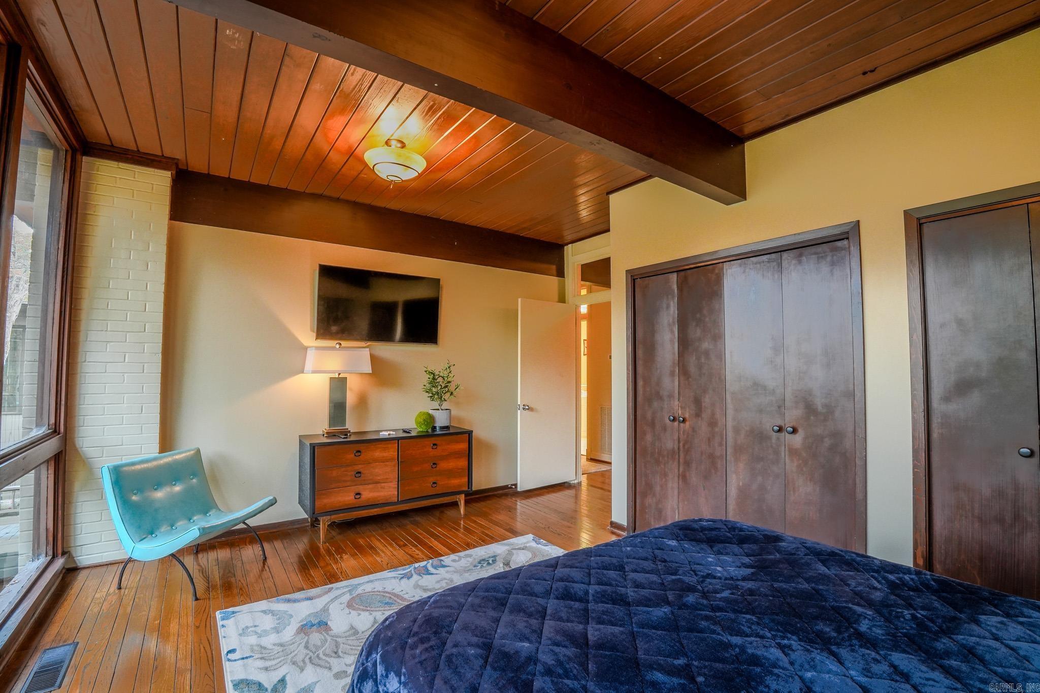 RIVER RIDGE - Residential