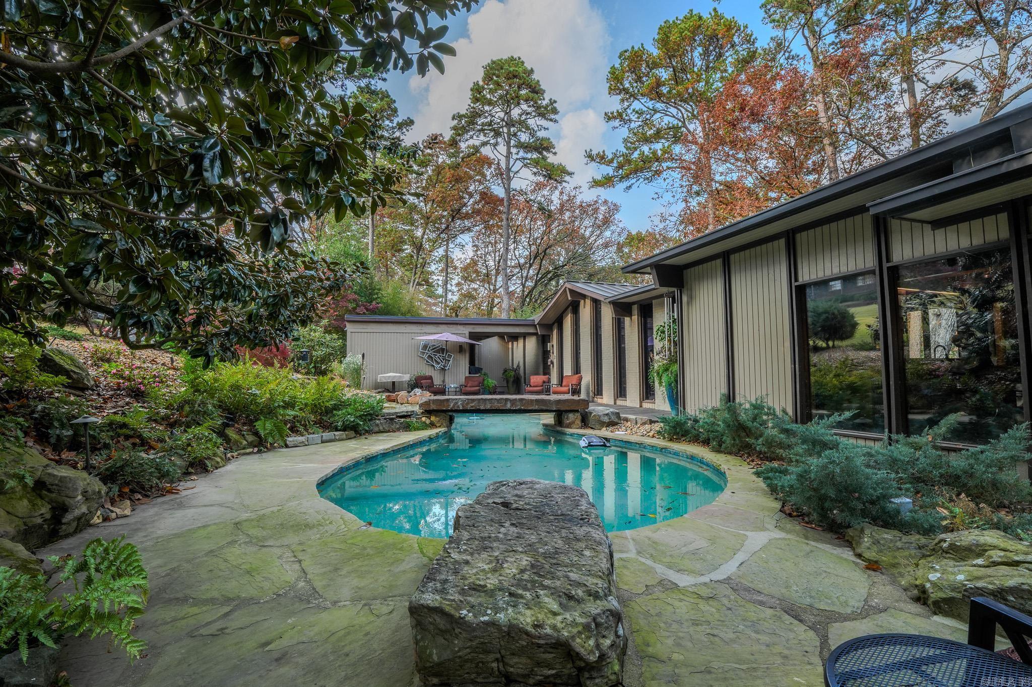 RIVER RIDGE - Residential