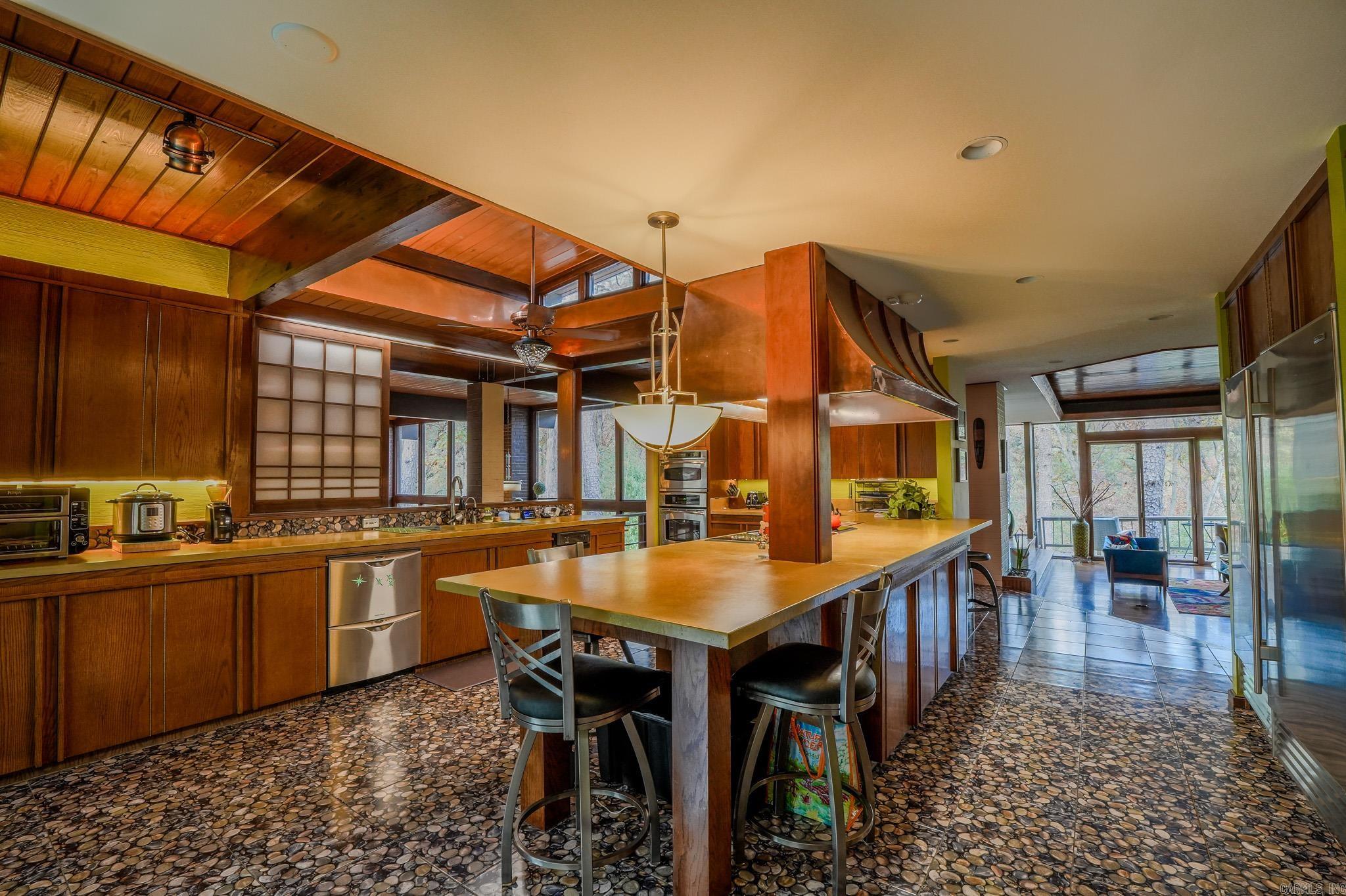 RIVER RIDGE - Residential