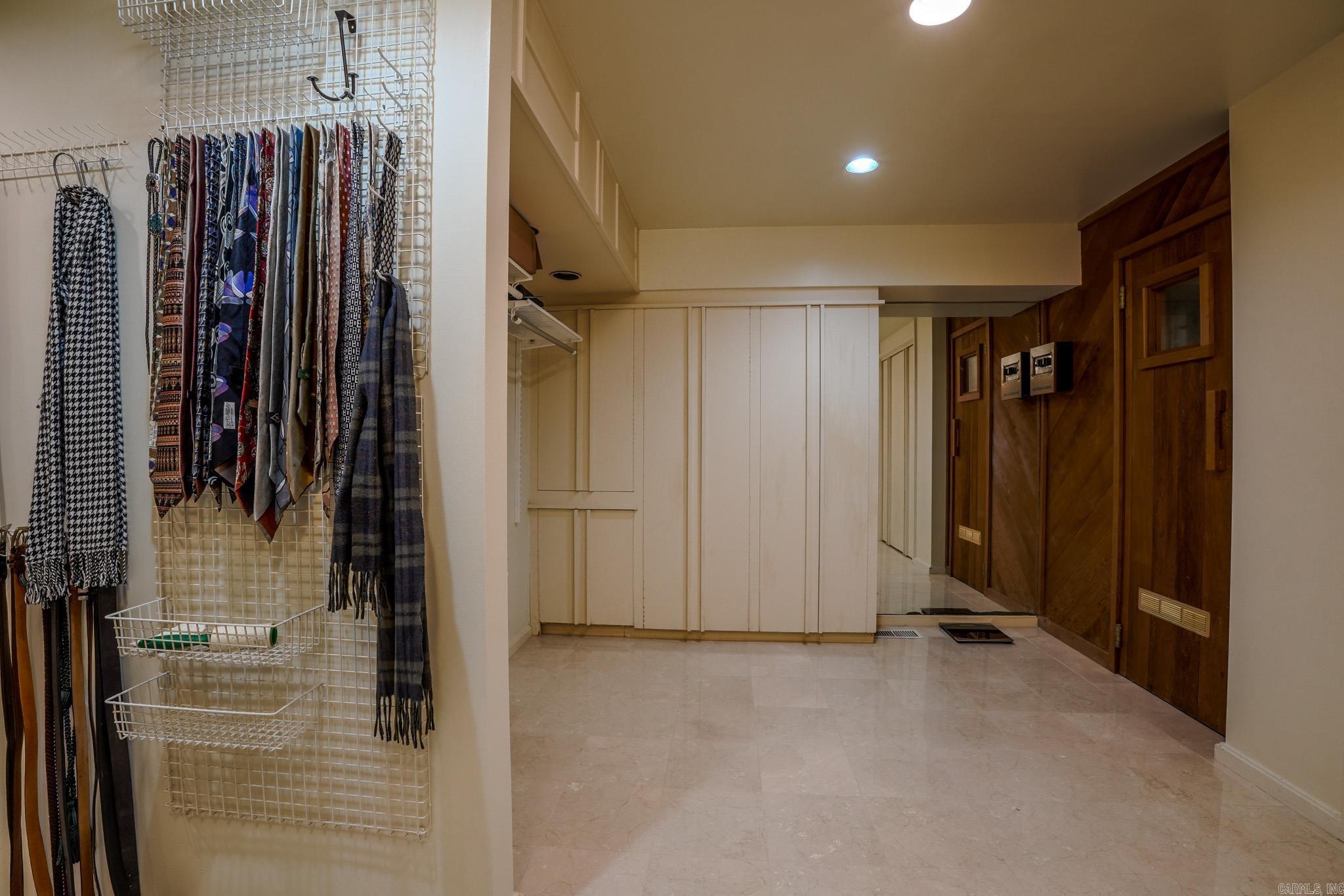 RIVER RIDGE - Residential