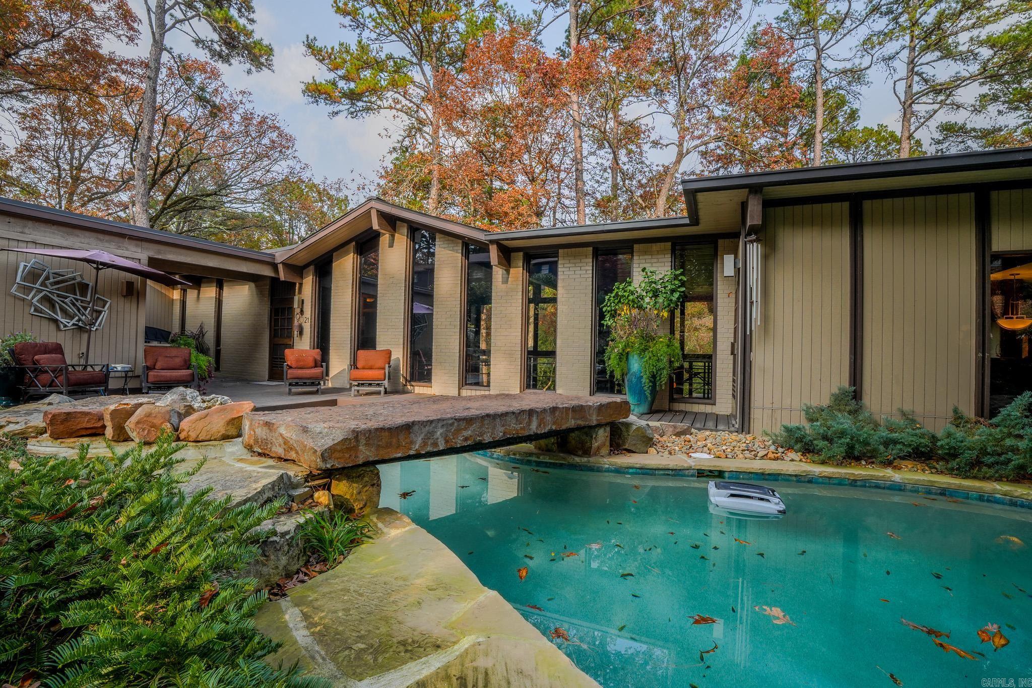 RIVER RIDGE - Residential