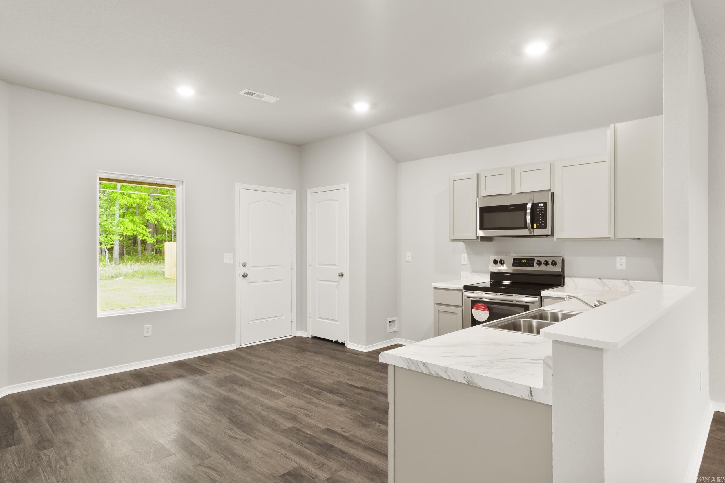 SPRINGLAKE TRAILS - Residential