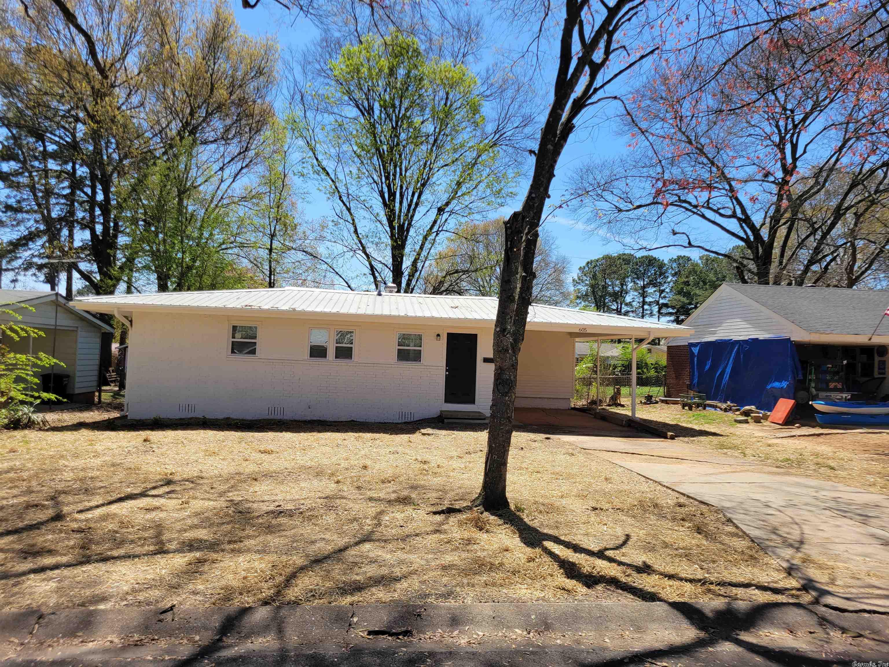 Oak View - Residential Lease