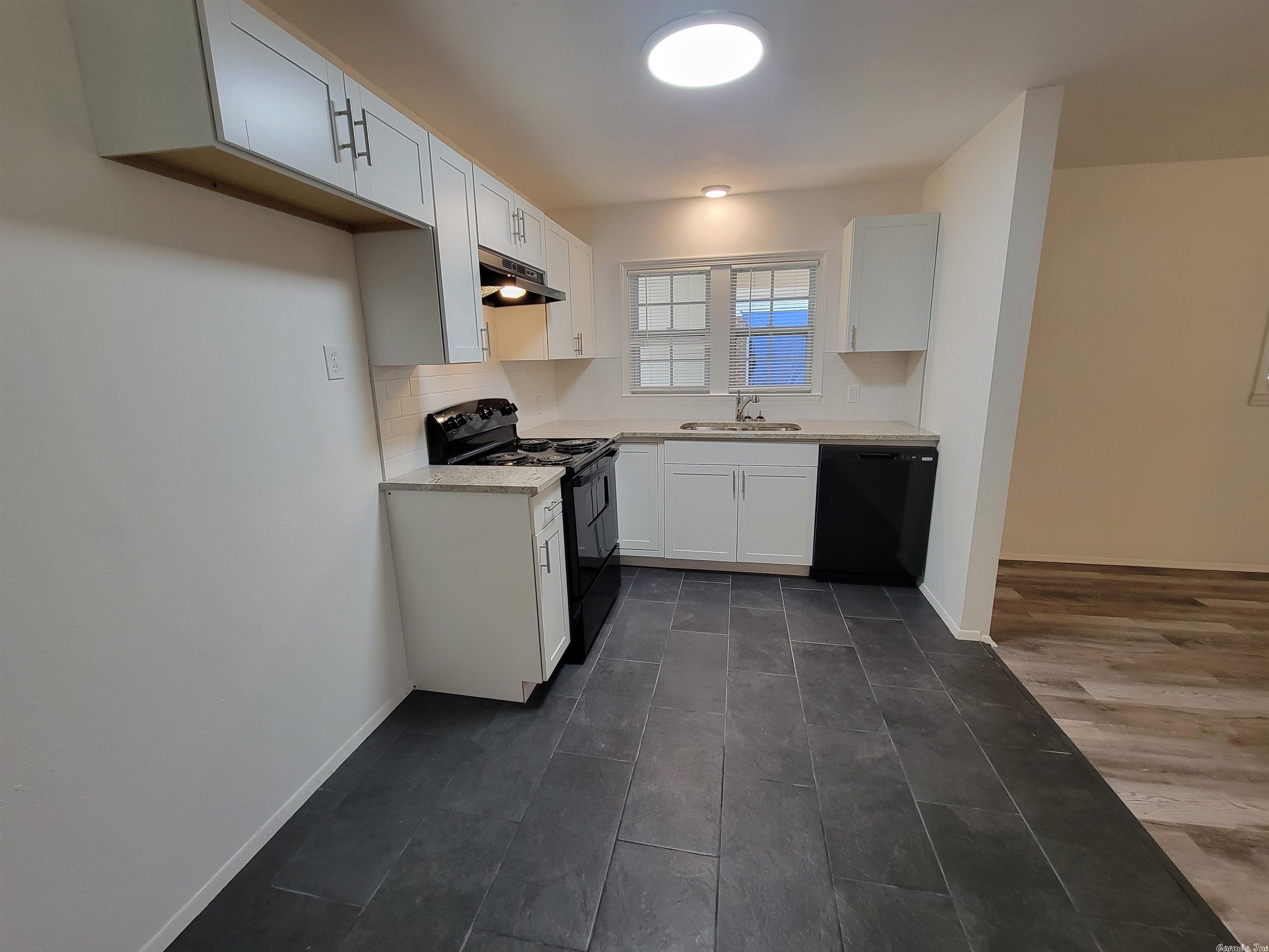 Oak View - Residential Lease