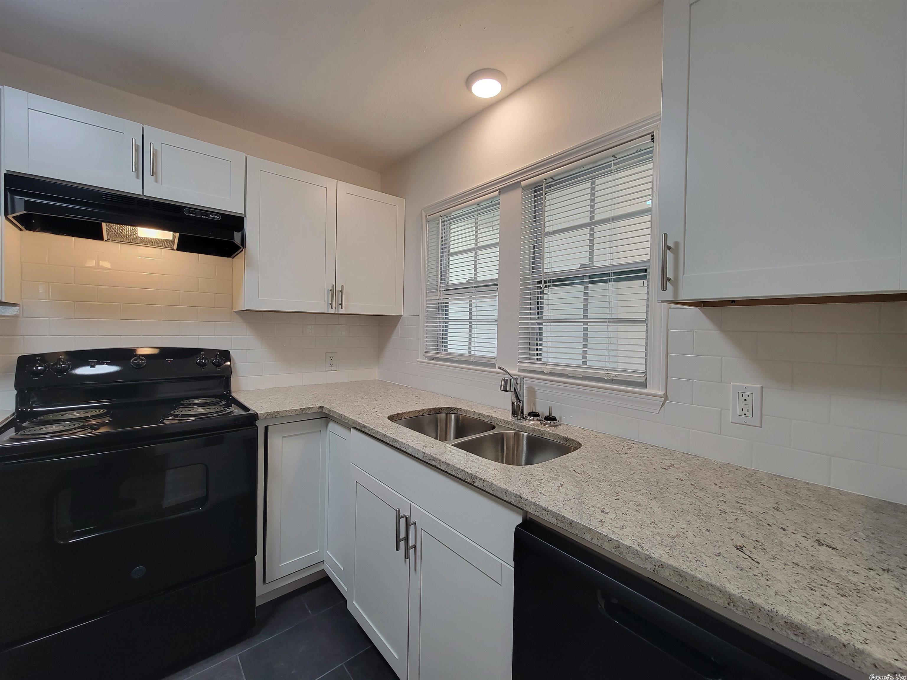 Oak View - Residential Lease