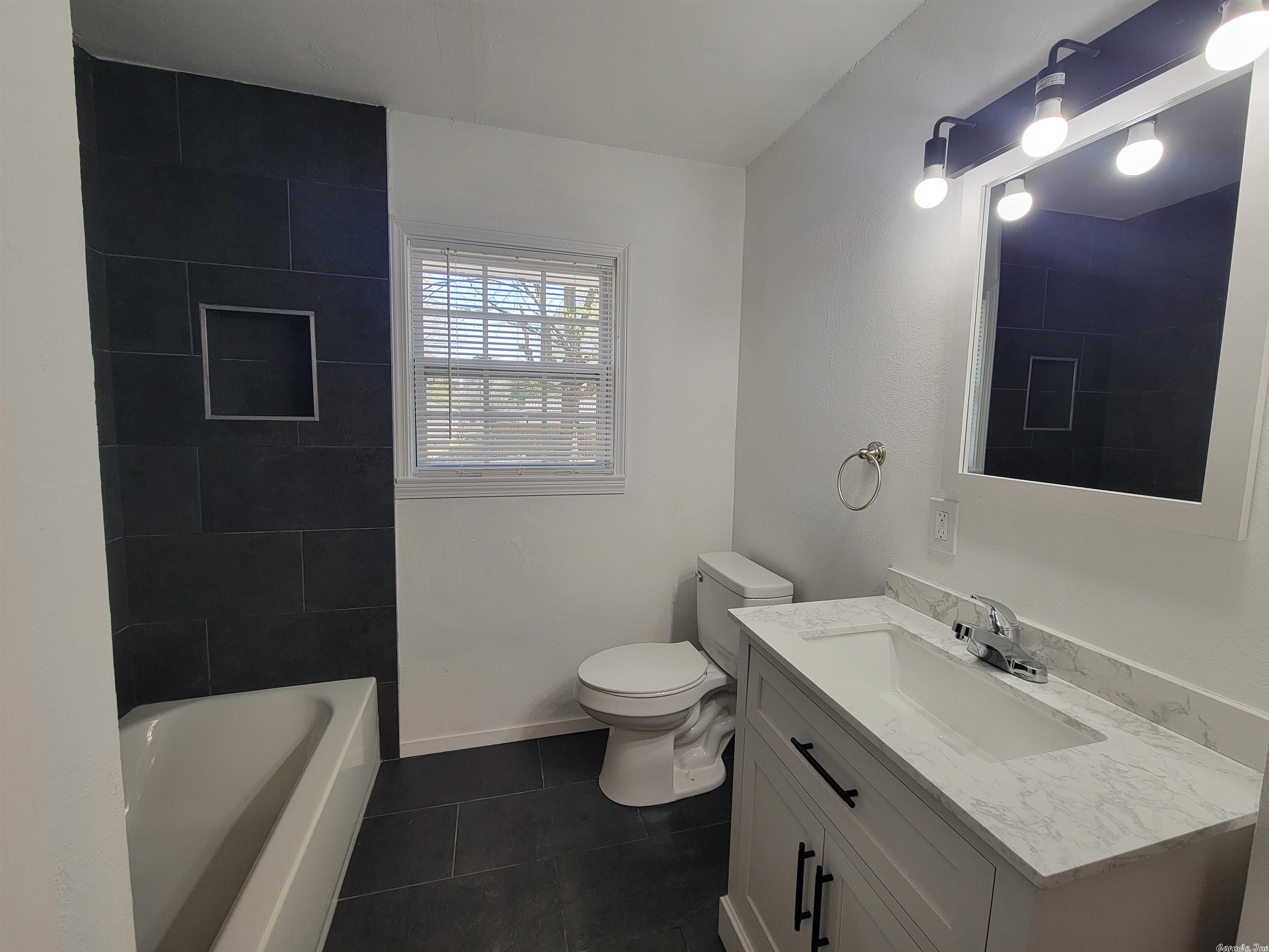 Oak View - Residential Lease