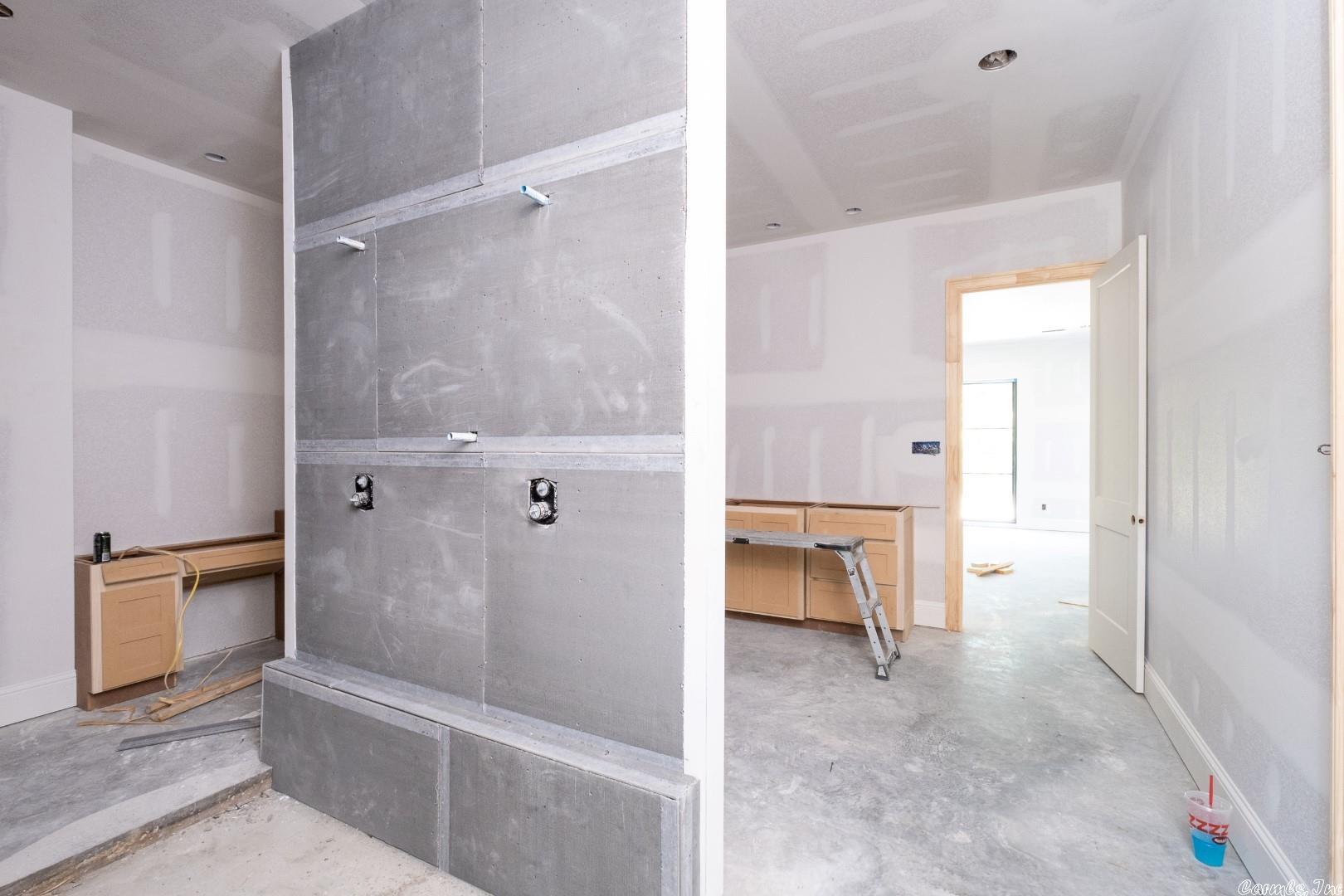 CHENAL VALLEY "FALSTONE COURT" - Residential