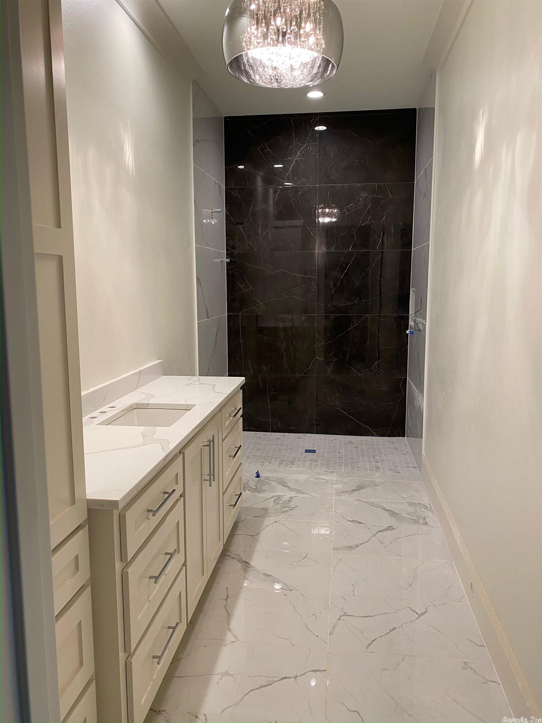 CHENAL VALLEY "FALSTONE COURT" - Residential