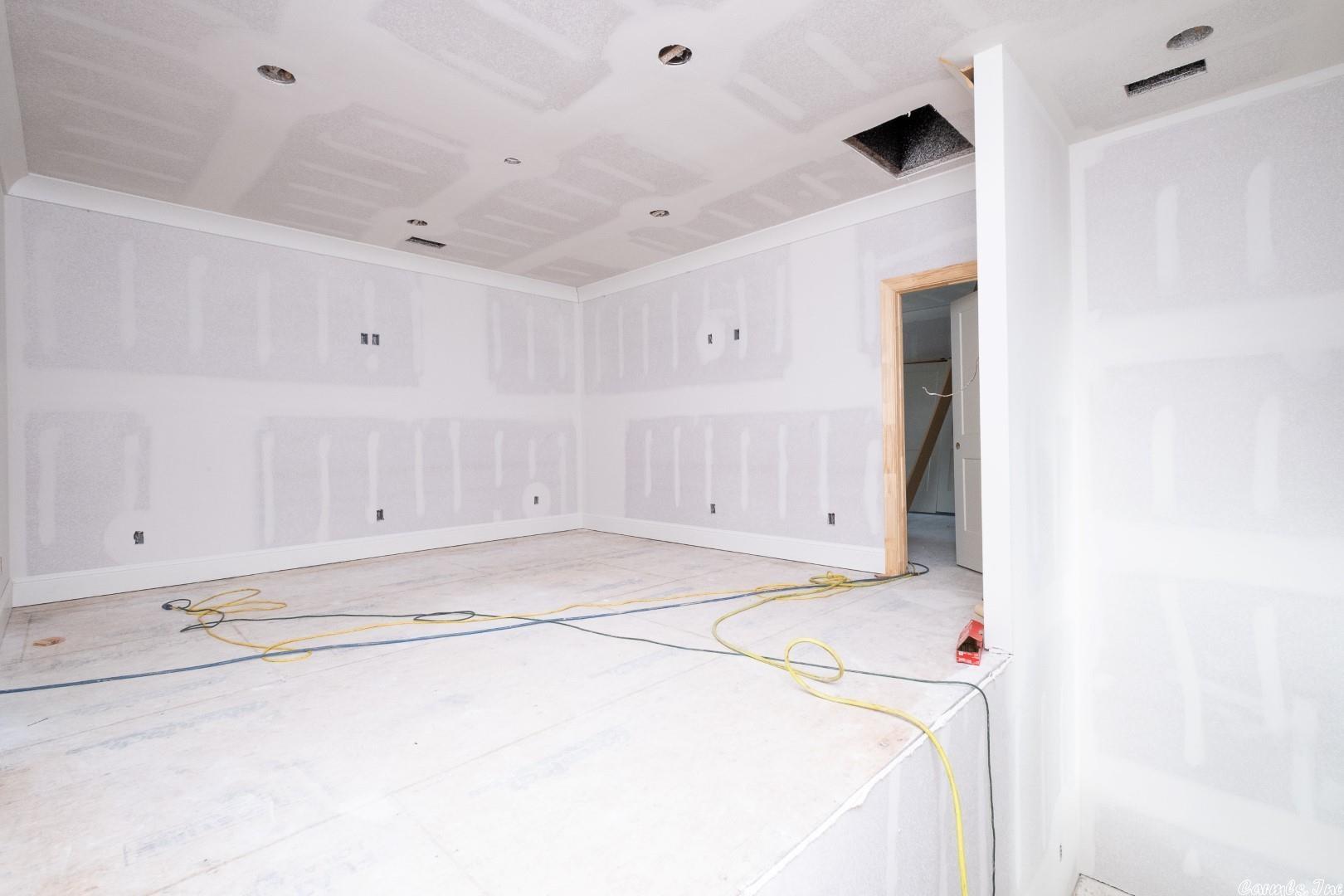 CHENAL VALLEY "FALSTONE COURT" - Residential