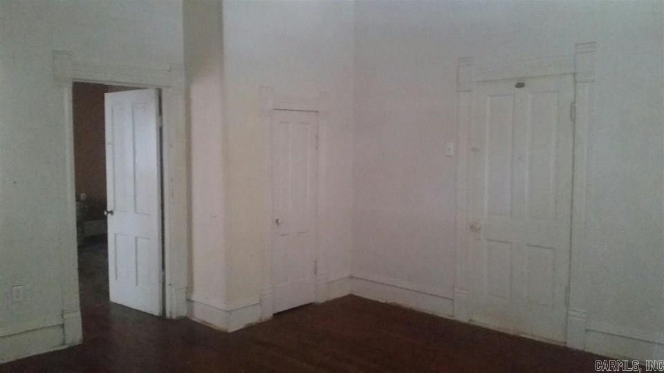 Stiffs Station - Residential Lease