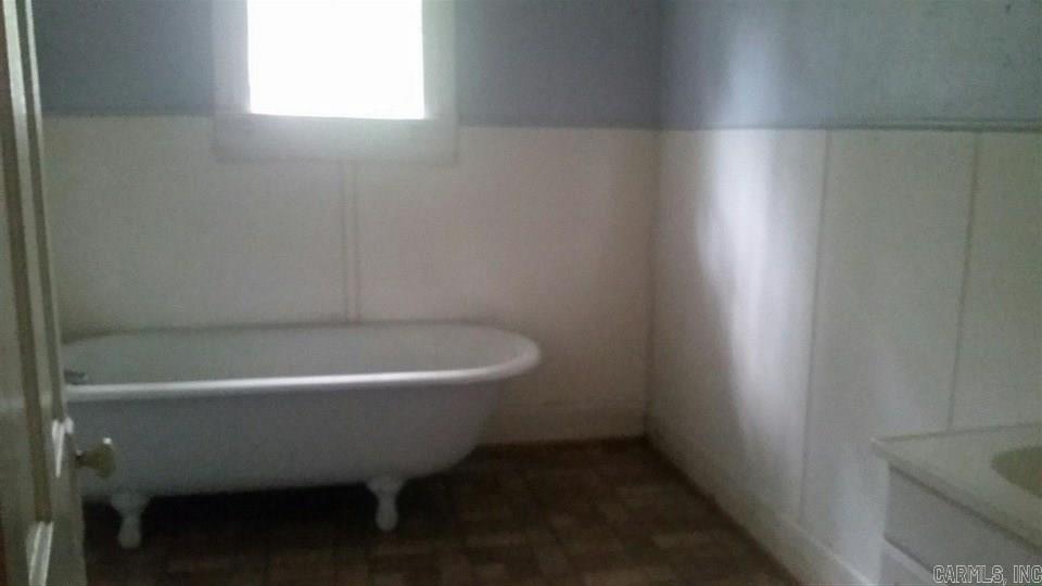 Stiffs Station - Residential Lease