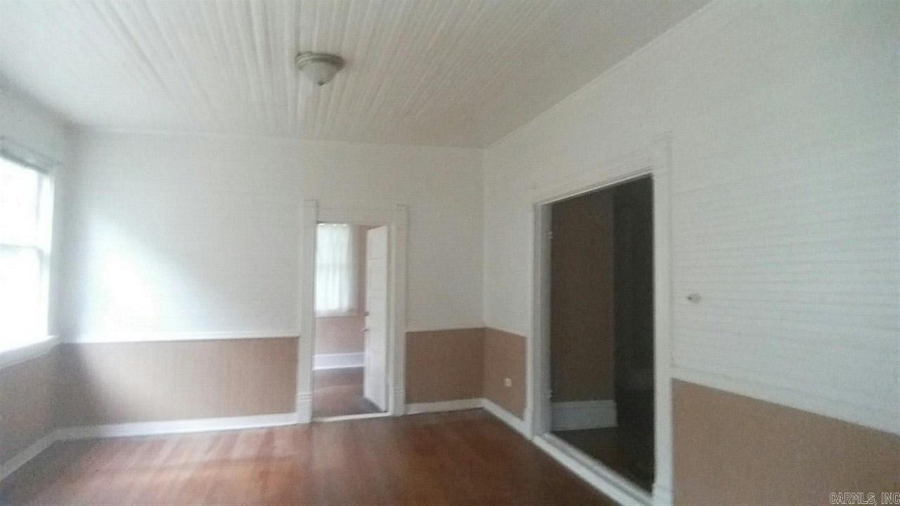 Stiffs Station - Residential Lease