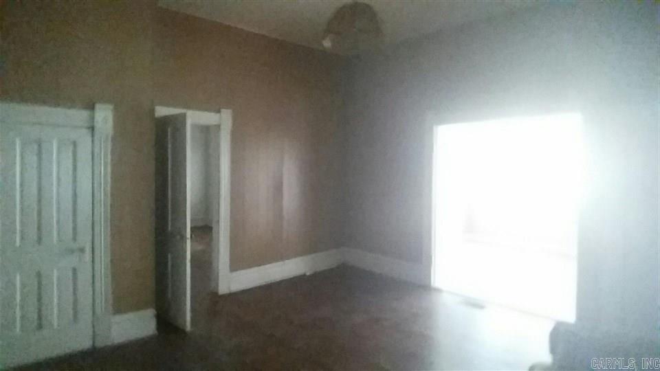 Stiffs Station - Residential Lease