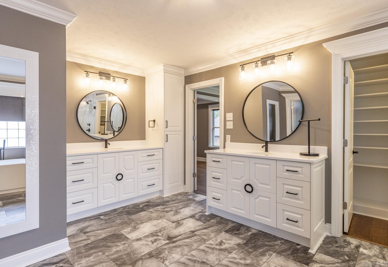 WESTPOINTE - Residential