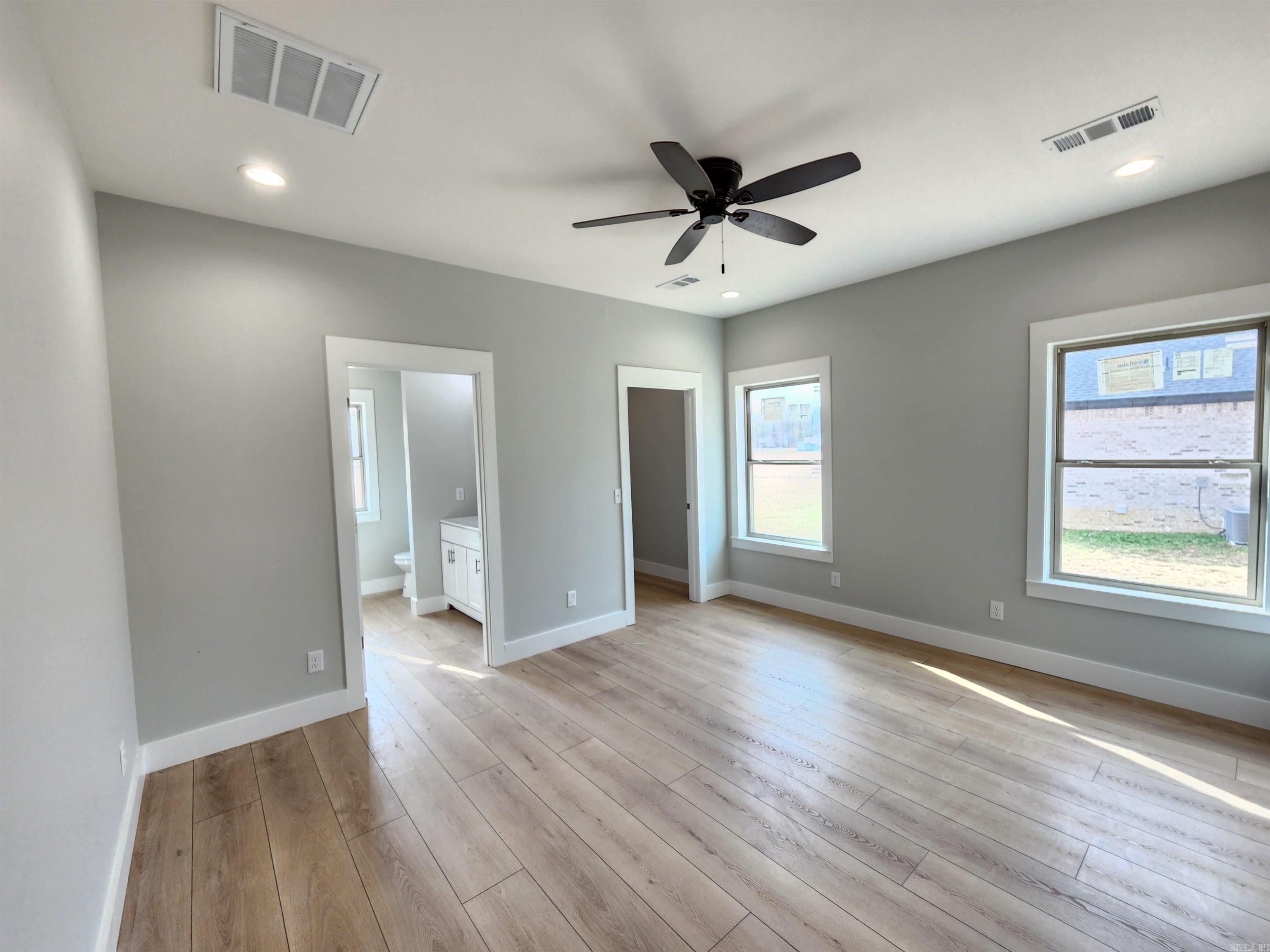 BAKER'S FIELD - Residential