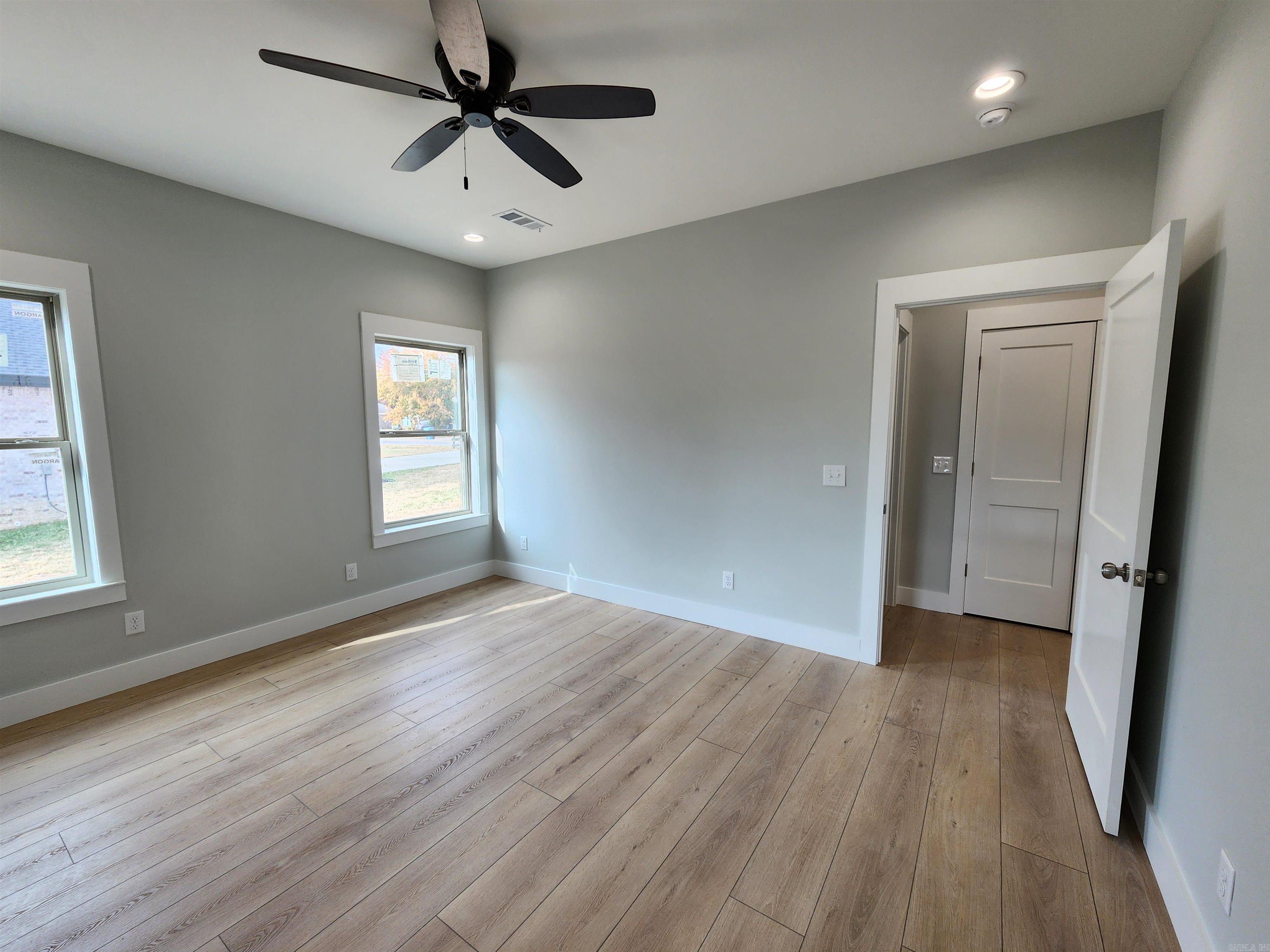 BAKER'S FIELD - Residential