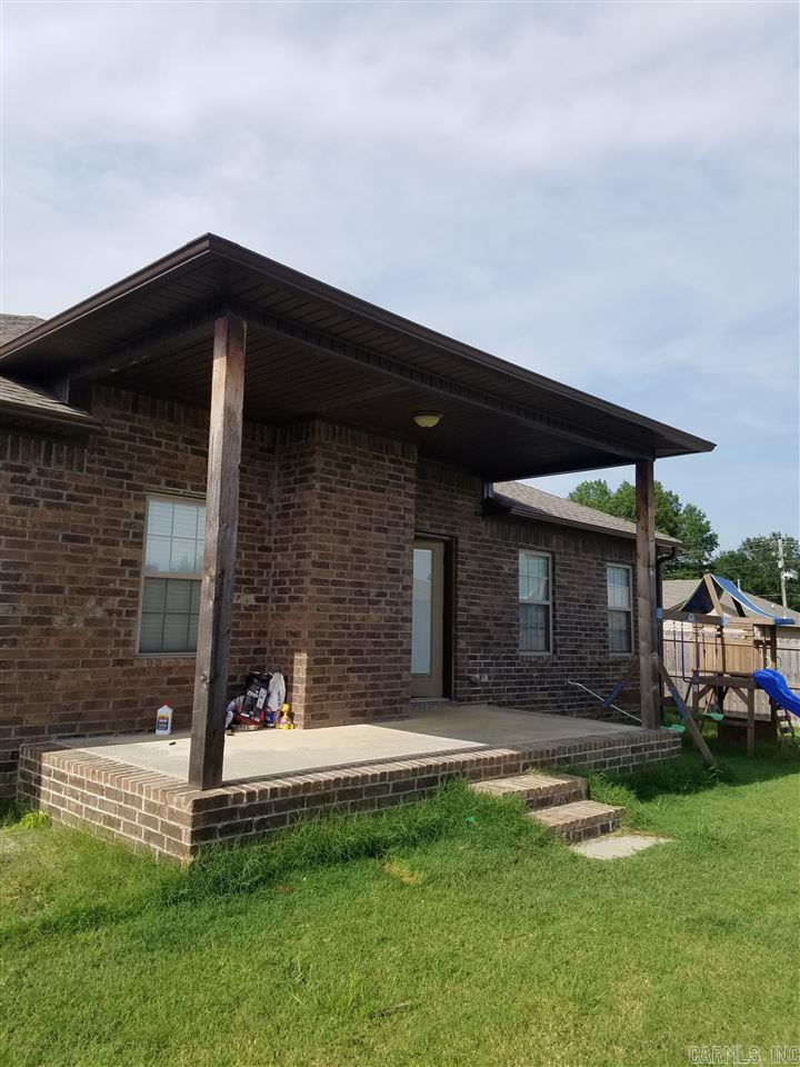 Churchill Downs - Residential Lease