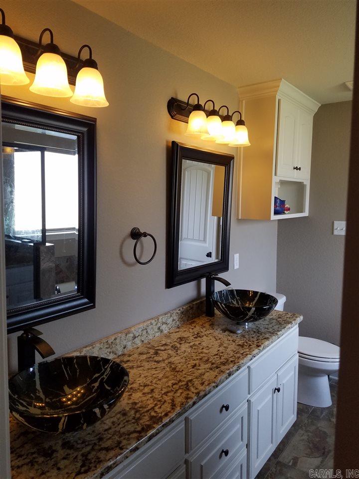 Churchill Downs - Residential Lease