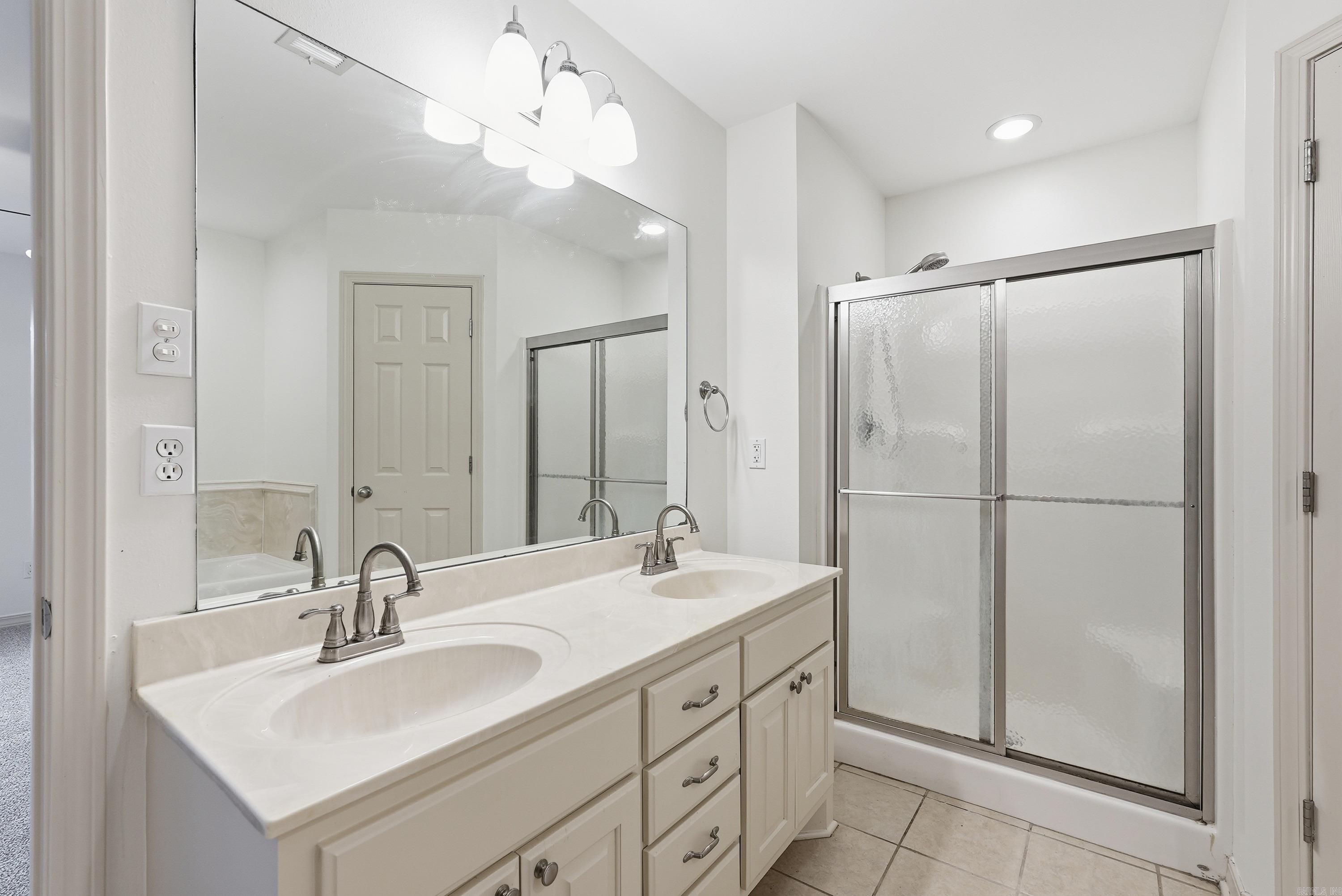 Glenn Abbey Phase I - Residential