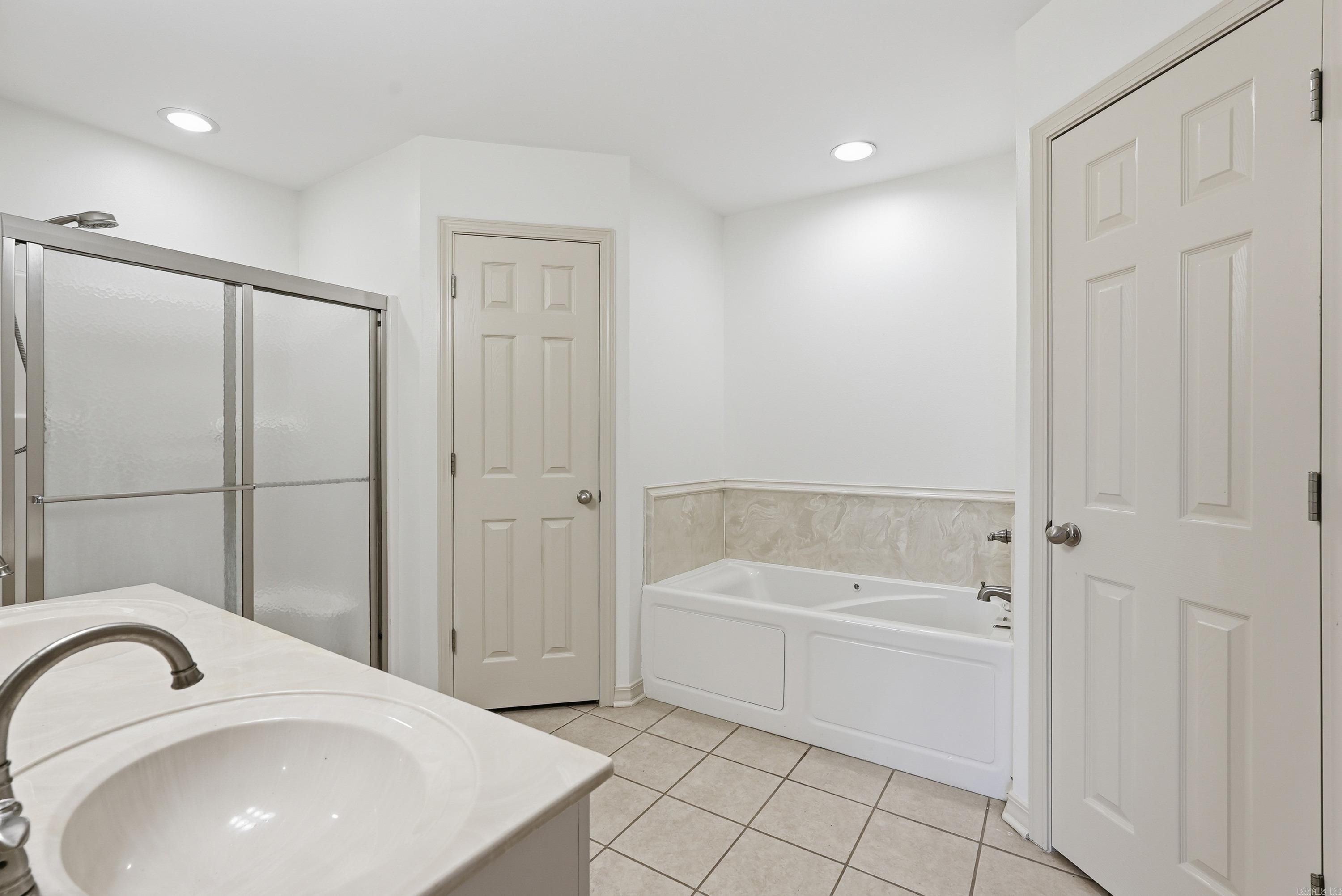 Glenn Abbey Phase I - Residential