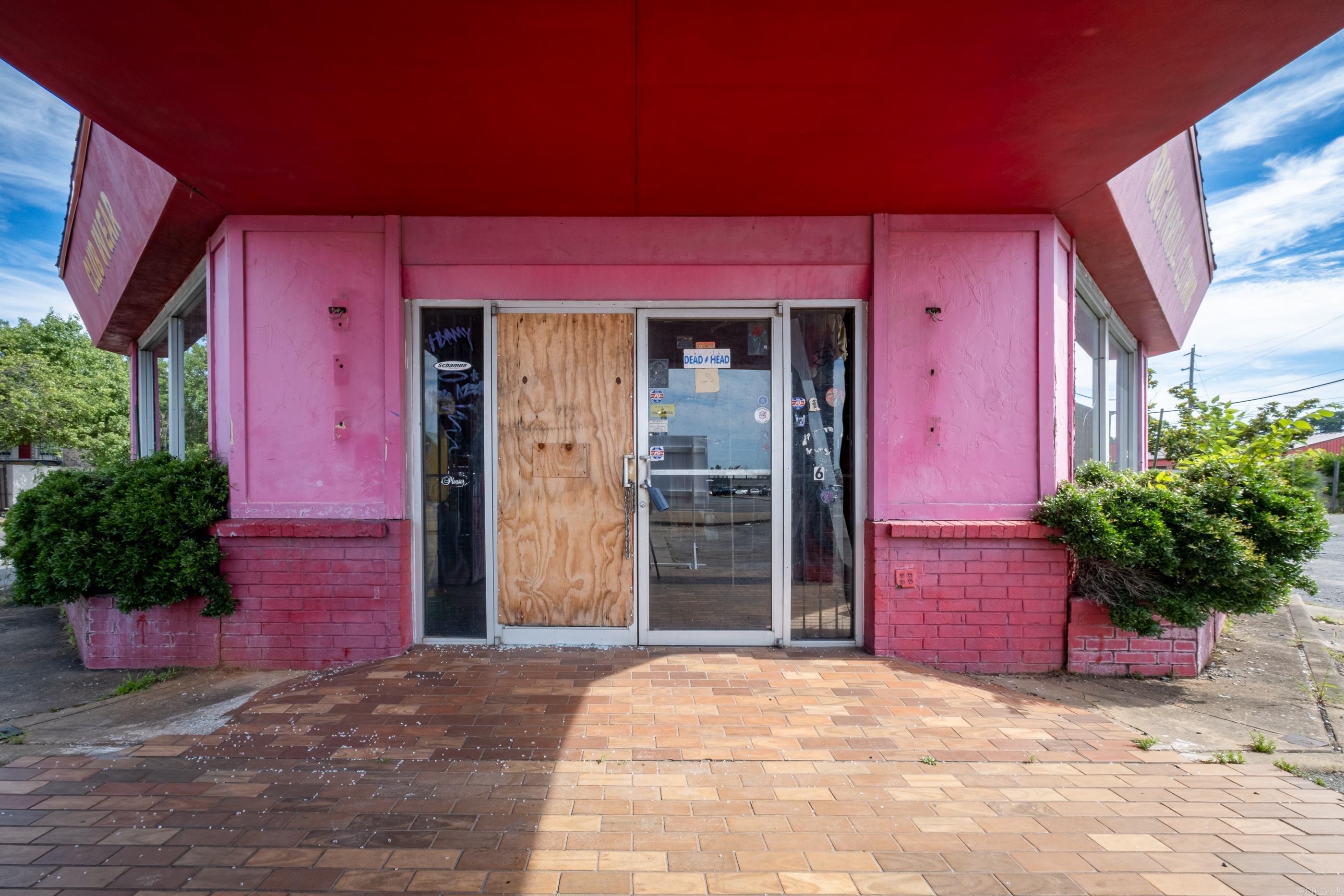 A G A REPLAT - Commercial Sale