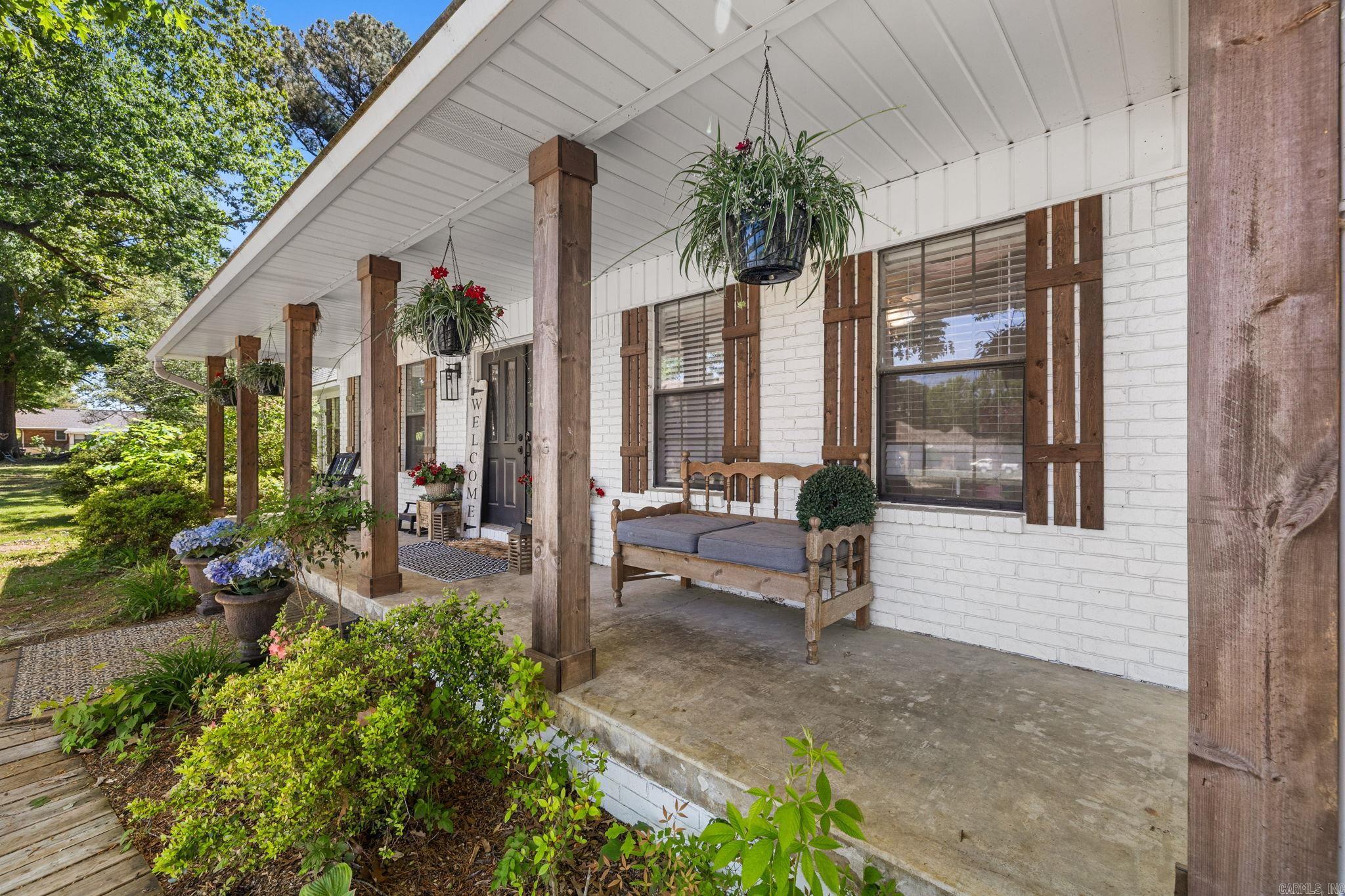 CEDAR FENCE - Residential