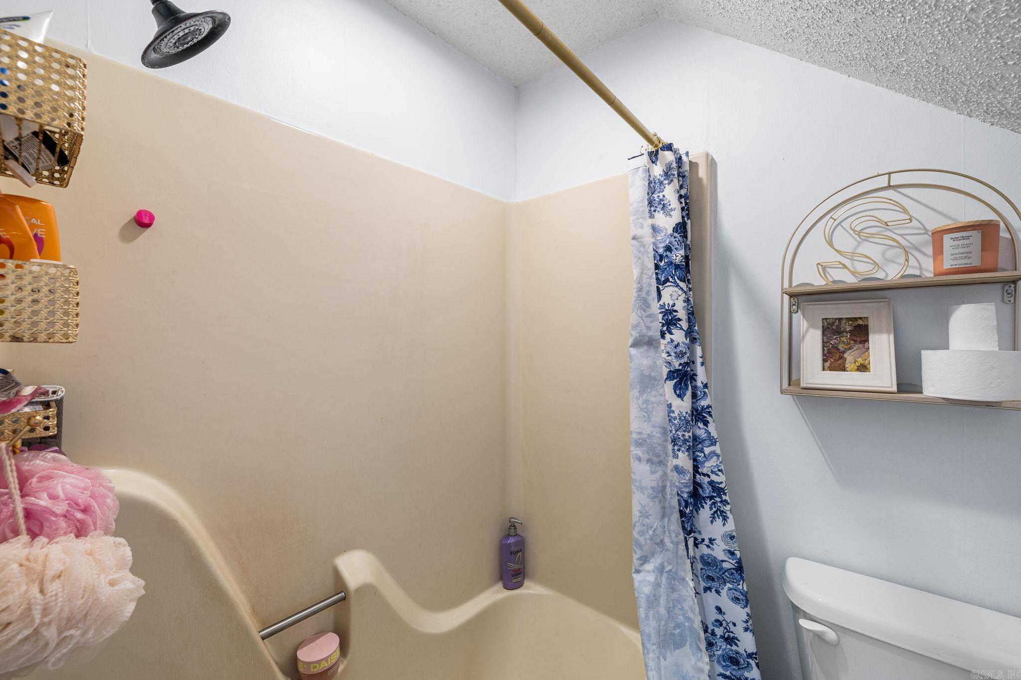 CEDAR FENCE - Residential