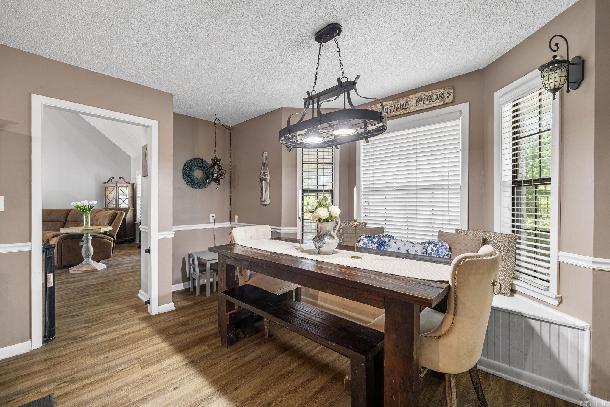 CEDAR FENCE - Residential