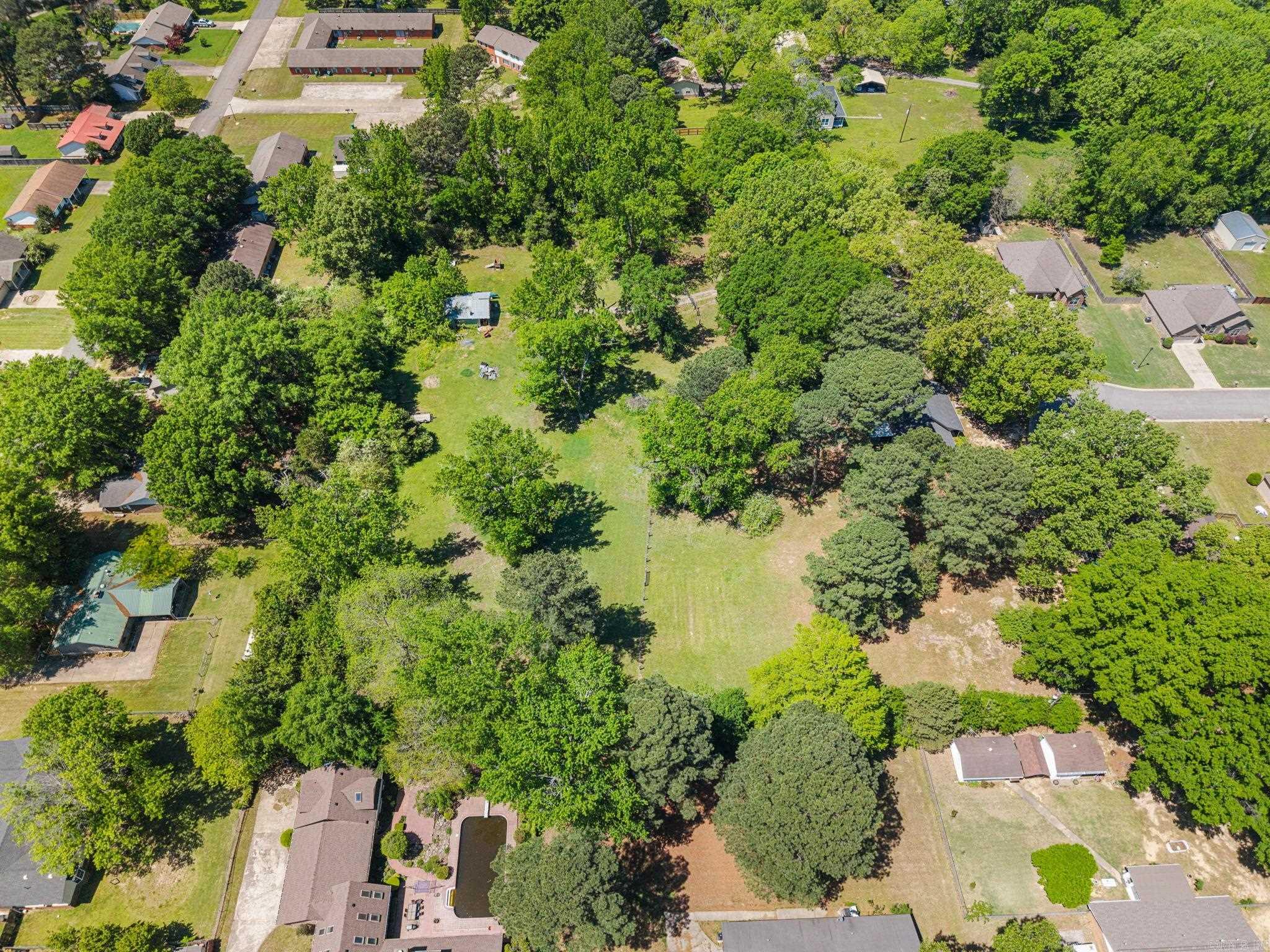 CEDAR FENCE - Residential